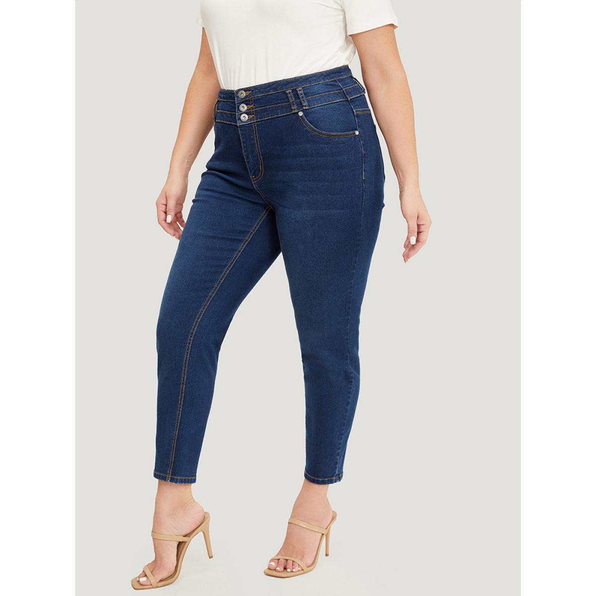 Levi's® Boys' Box Tab Graphic Logo Jogger Pants - Red 4 Product Image