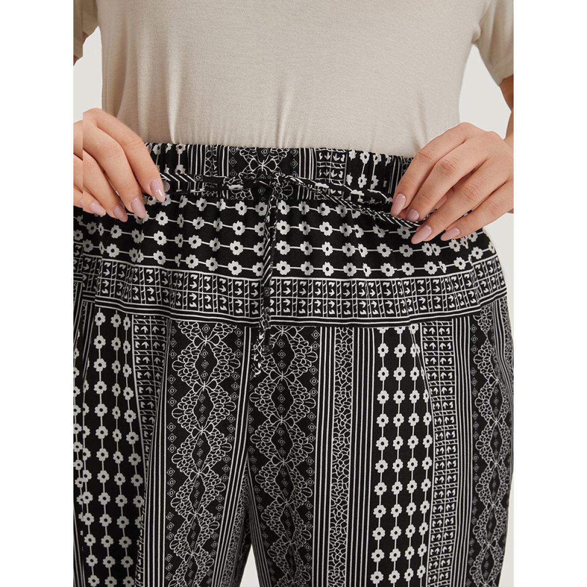 Plus Size Moroccan Print Pocket Elastic Waist Ties Pants Women Black Casual High Rise Dailywear Pants BloomChic 22-24/3X Product Image