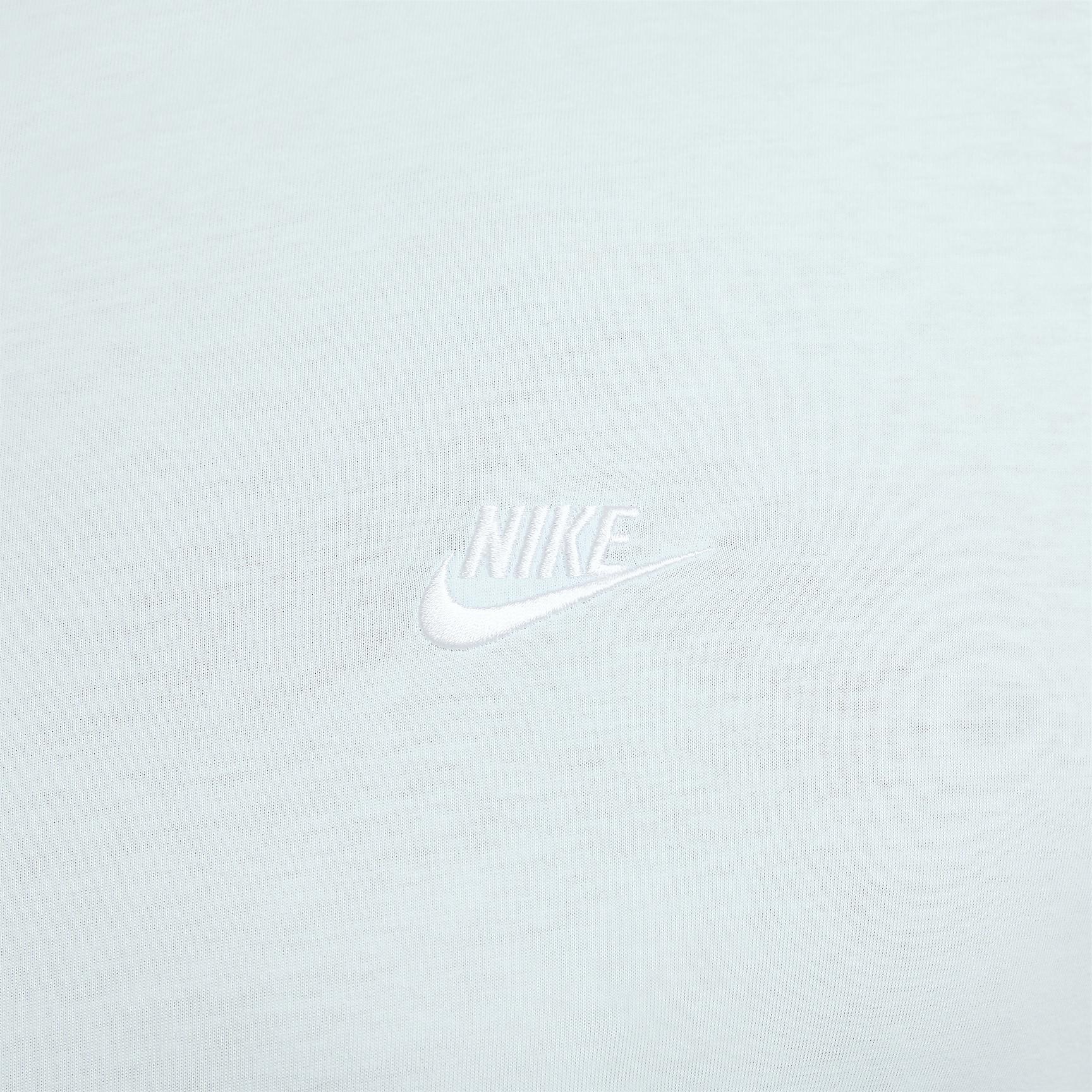Nike Sportswear Club Men's T-Shirt Product Image