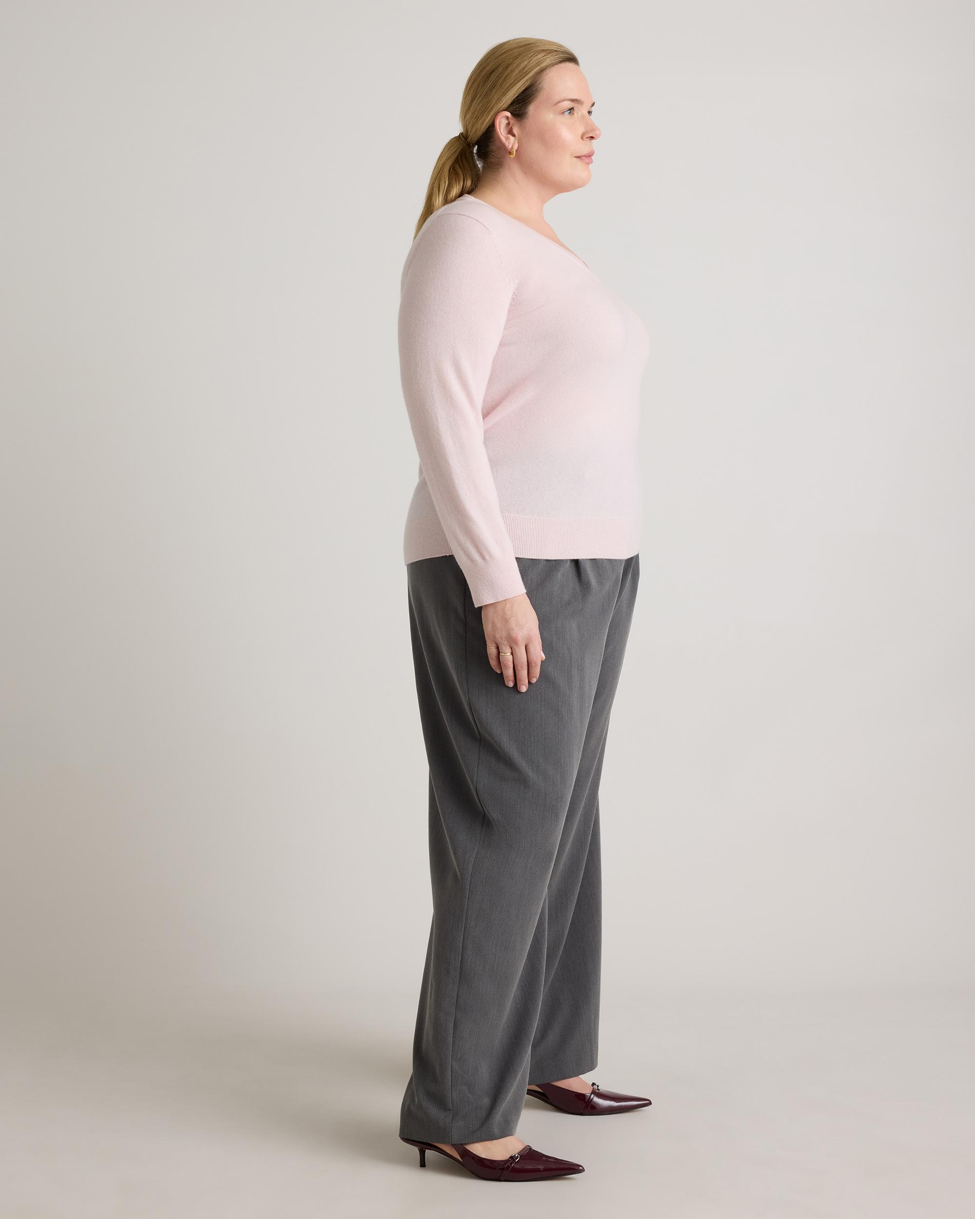Quince | Women's Mongolian Cashmere V-Neck Sweater Product Image