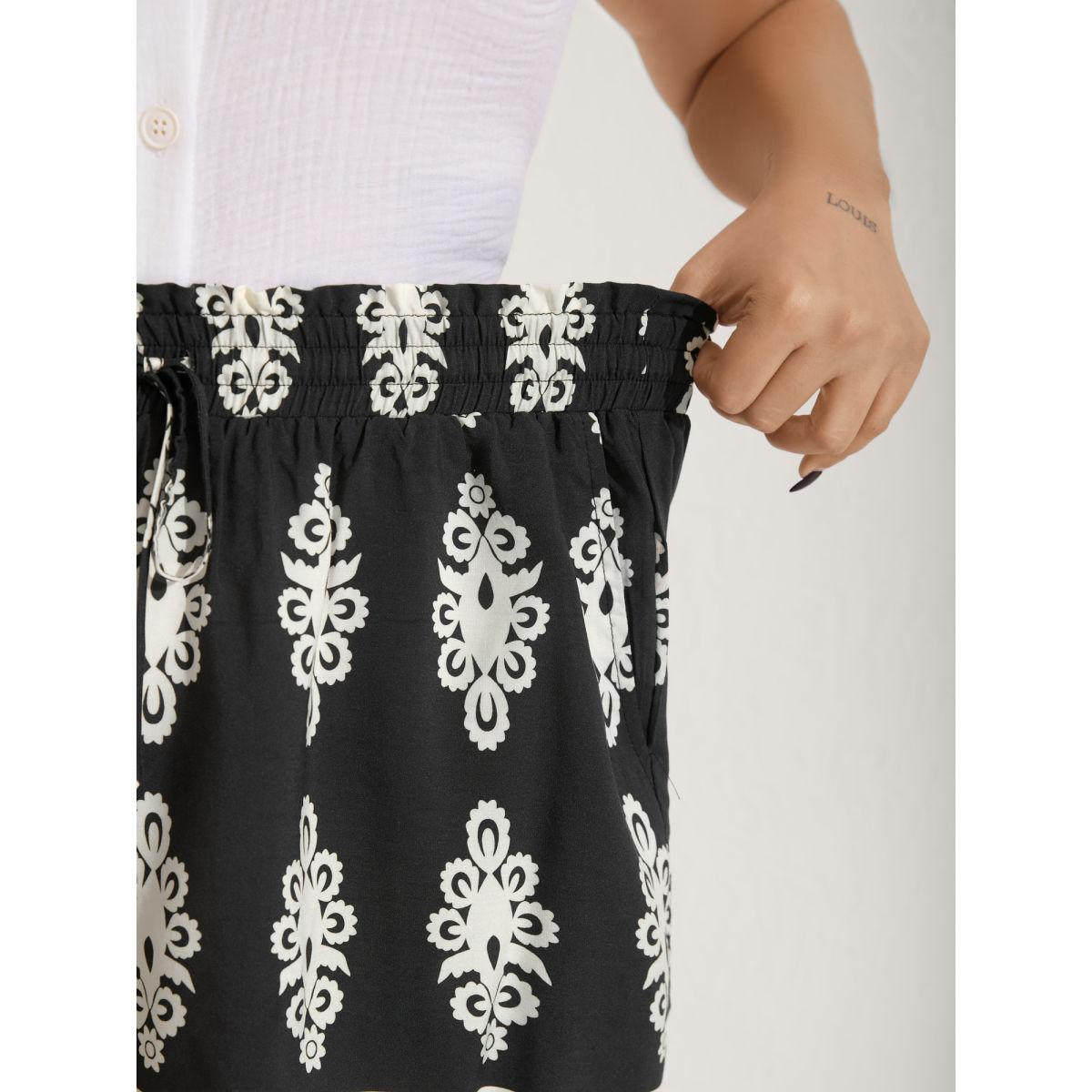 Plus Size Boho Print Wide-Leg Shorts Women BlackFlower Boho Contrast Wide Leg Vacation Shorts BloomChic 30/6X Product Image