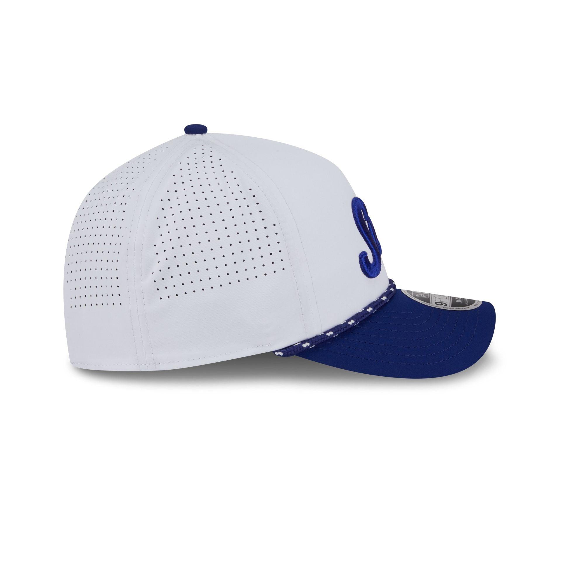 Smash GC White 9FORTY M-Crown Trucker Hat Male Product Image