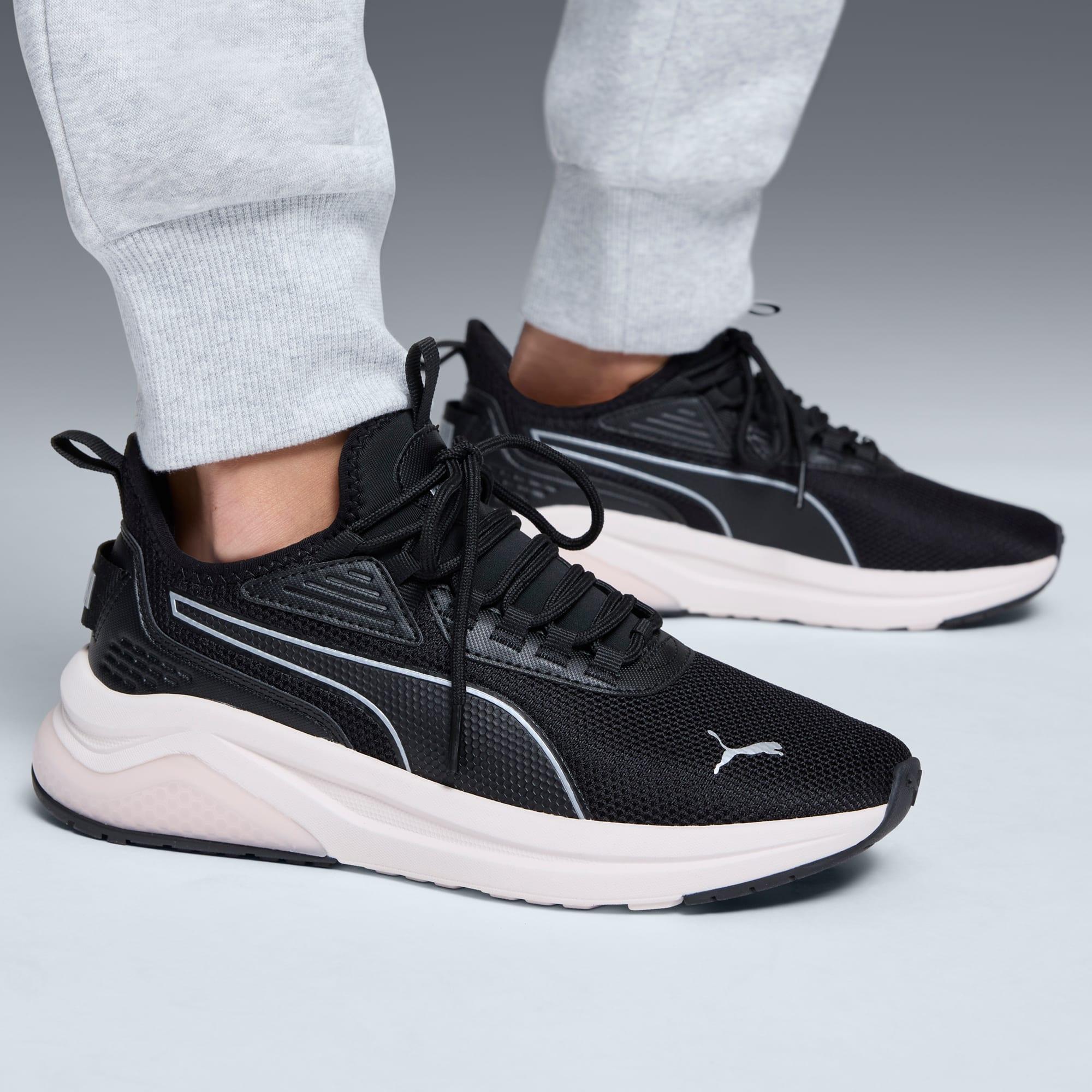 Amplifier Women's Sneakers Product Image