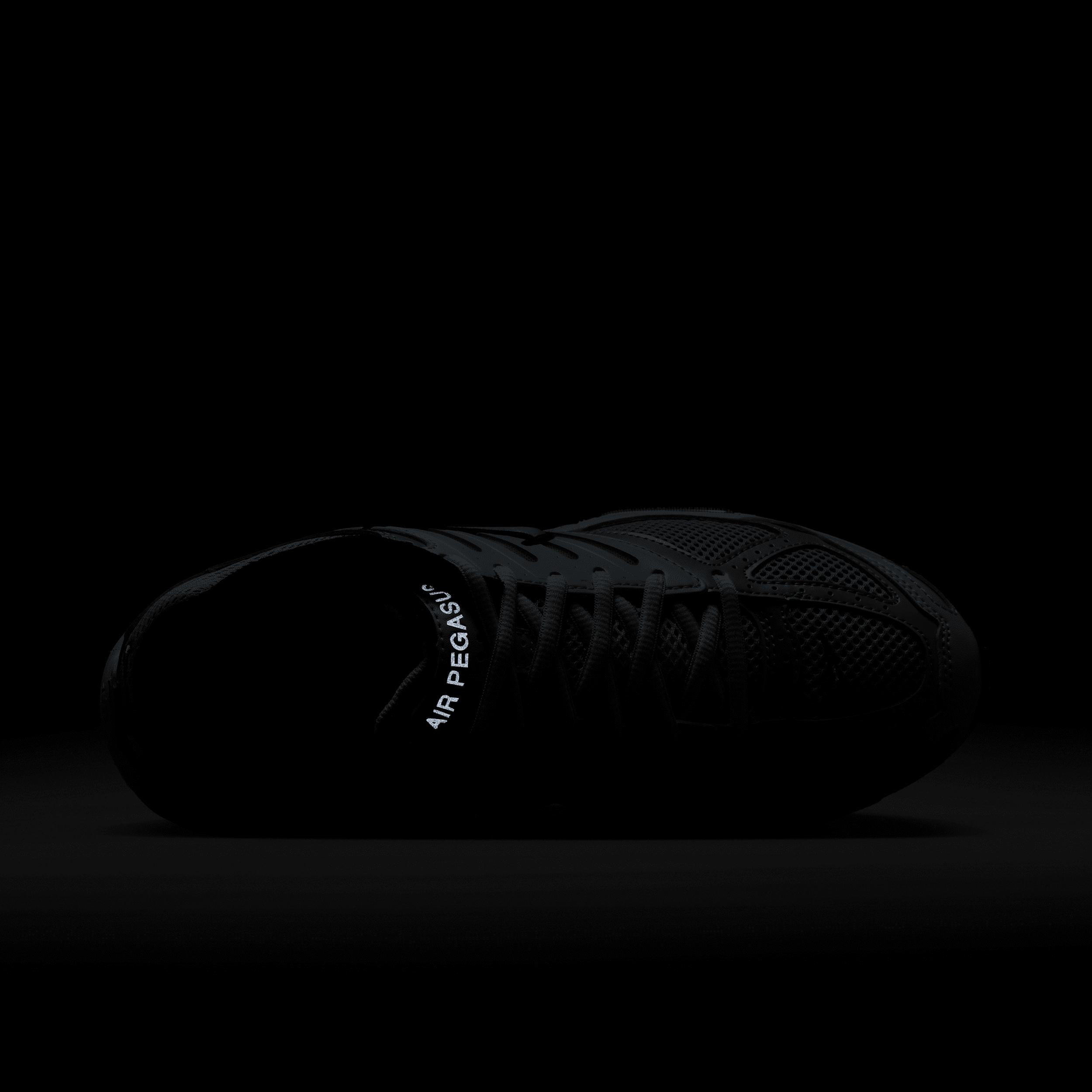 Nike Women's Air Pegasus 2005 Shoes Product Image