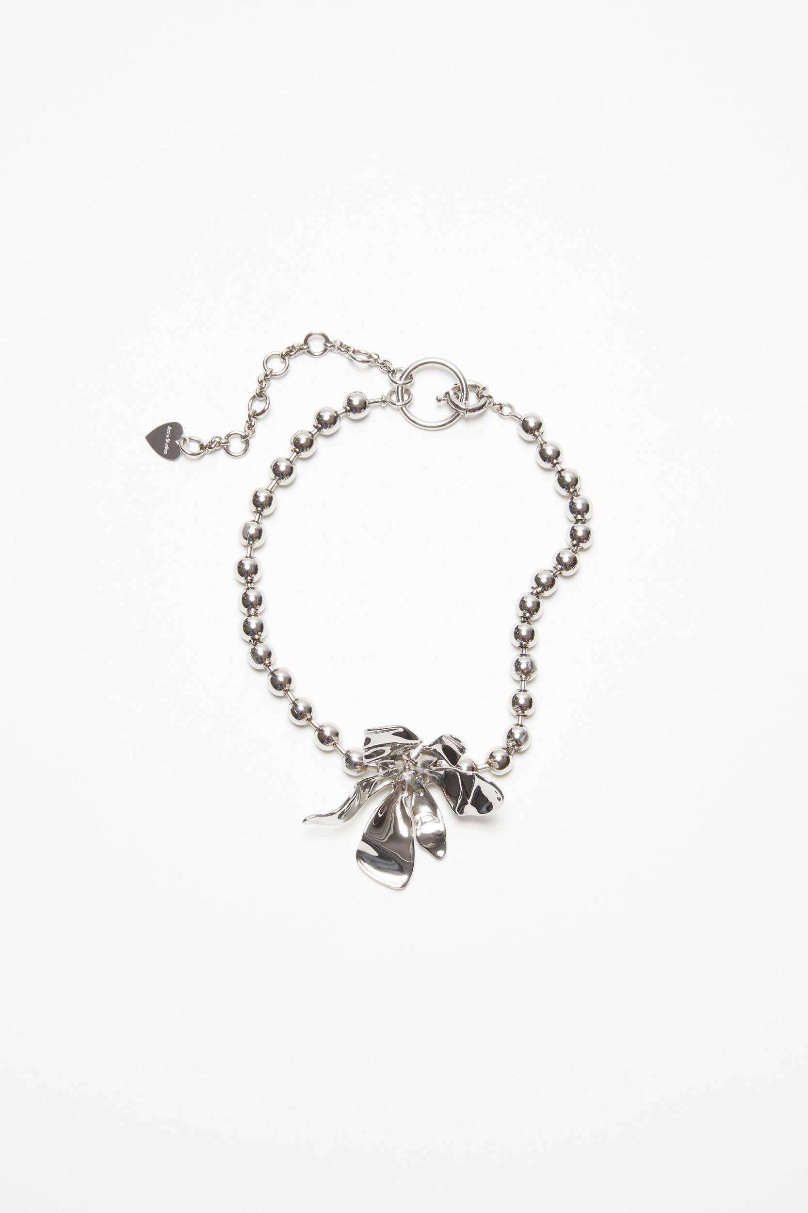 Flower necklace Product Image