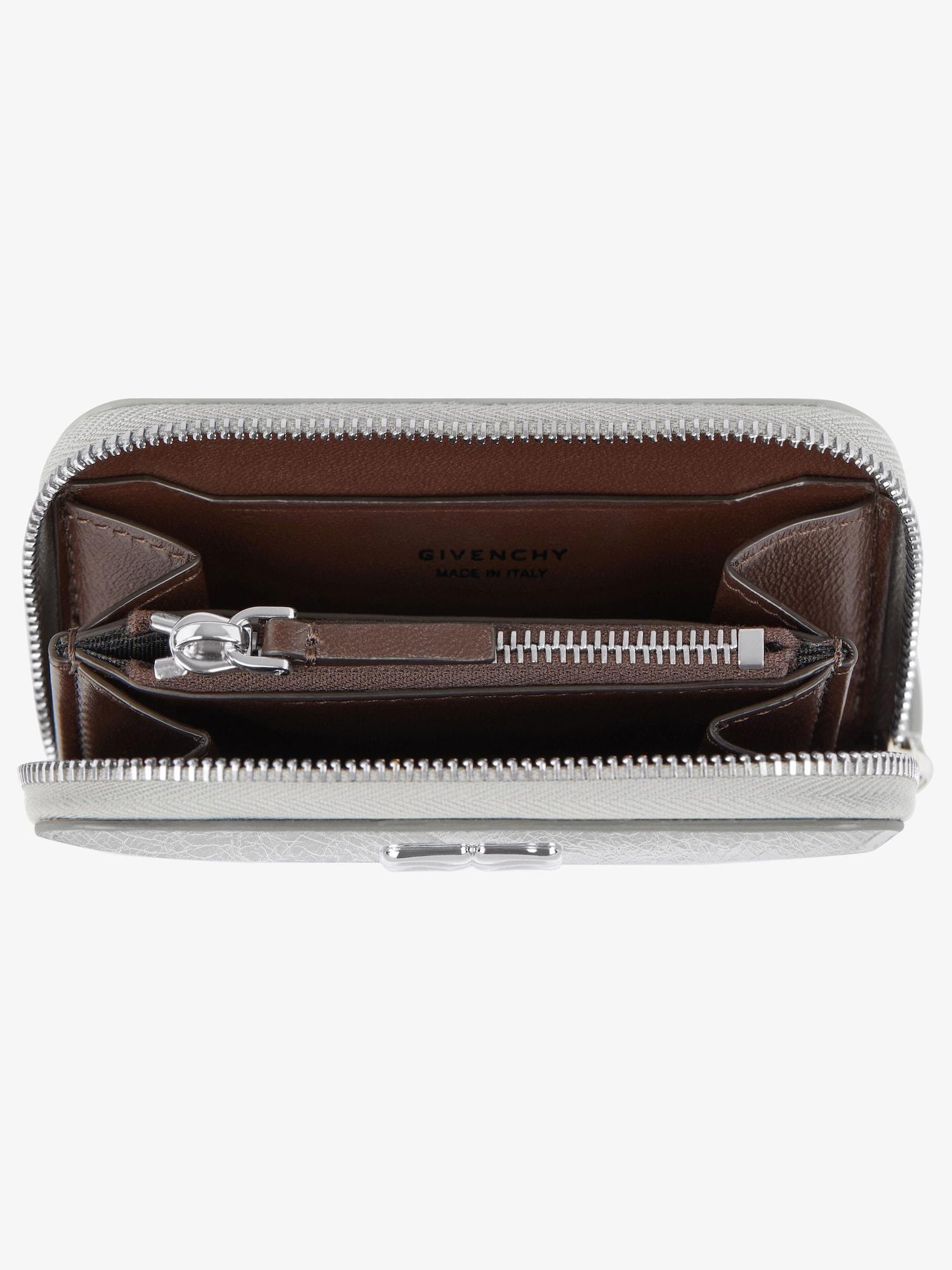 4G Liquid zipped wallet in laminated leather Product Image