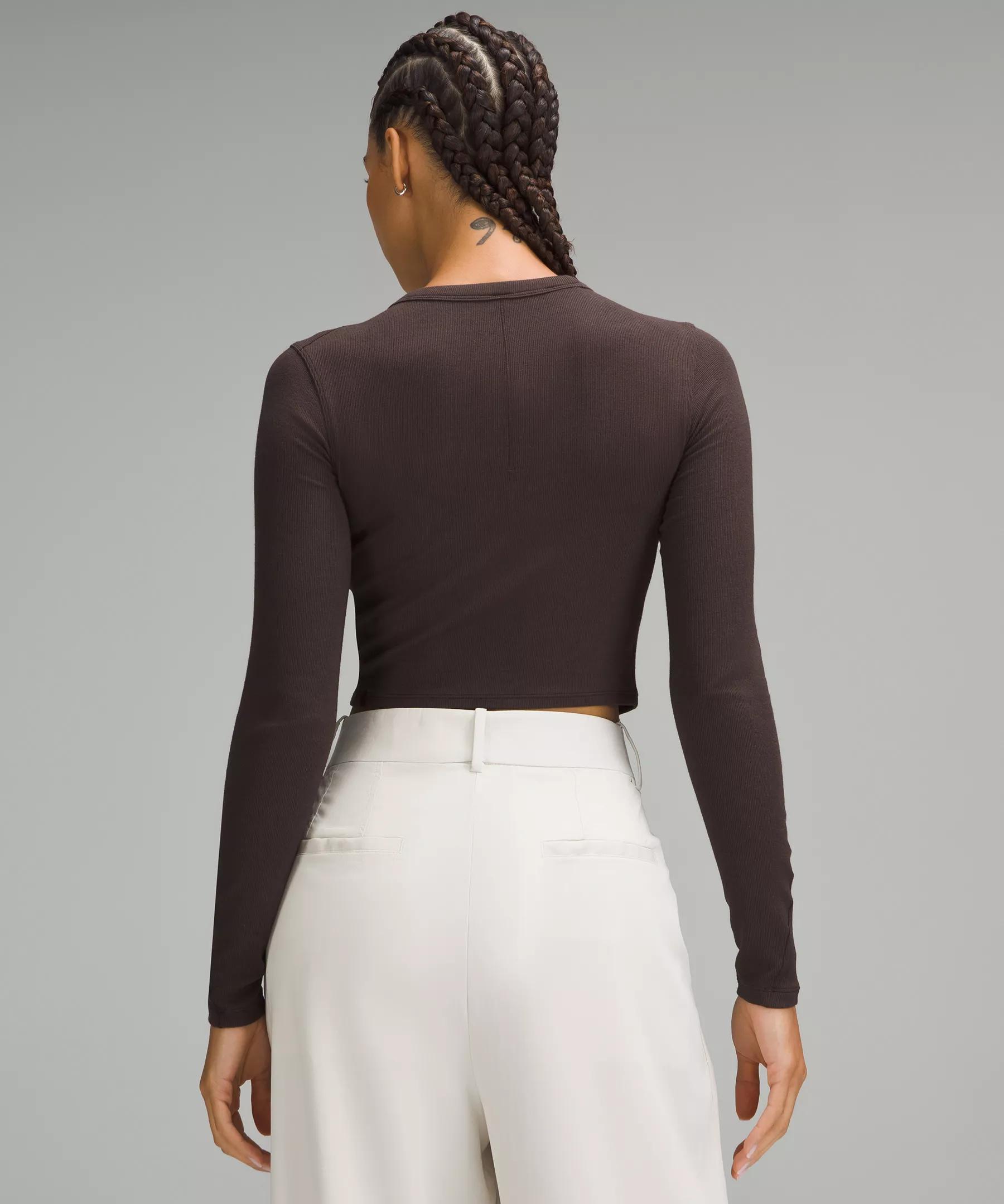 Hold Tight Straight-Hem Cropped Long-Sleeve Shirt Product Image