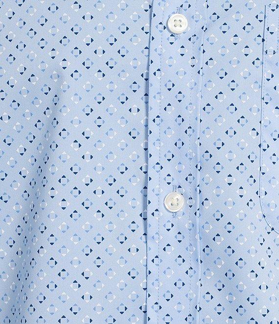 Roundtree & Yorke TravelSmart Easy Care Short Sleeve Arrow Print Sport Shirt Product Image