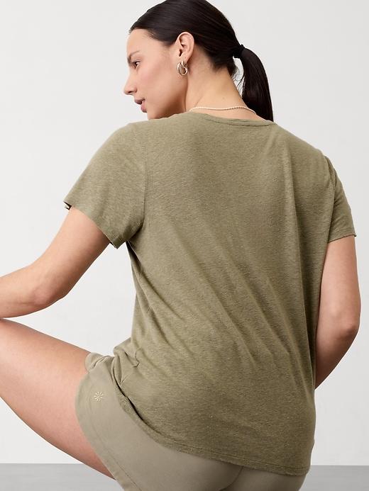 Getaway Linen Blend V-Neck Tee Product Image