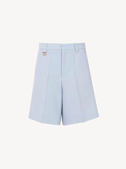 Tailored shorts in wool crêpe Product Image