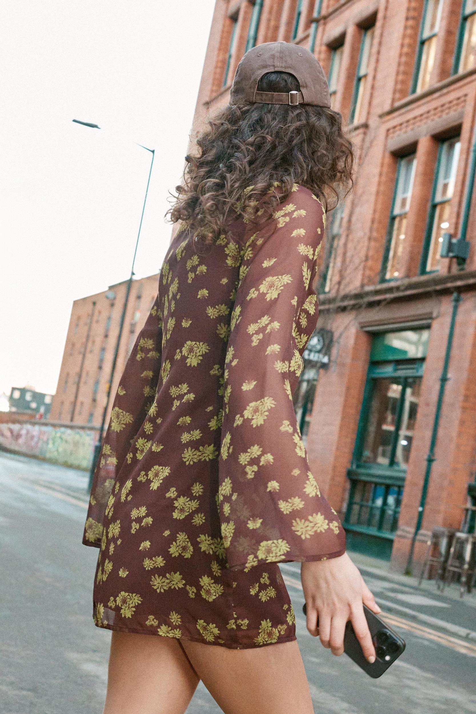 Ditsy Floral Crinkle Chiffon Tunic Mini Dress Product Image