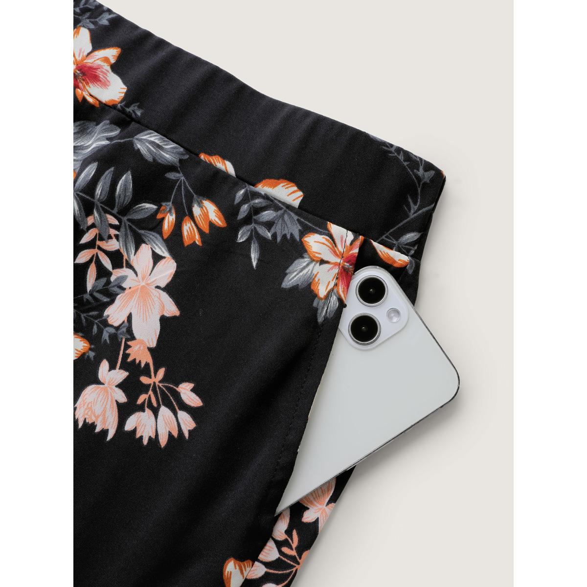 Plus Size Floral Print Ruffled Wide-Leg Pants Women BlackFlower Romantic Loose Mid Rise Elegant Pants BloomChic 30/6X Product Image