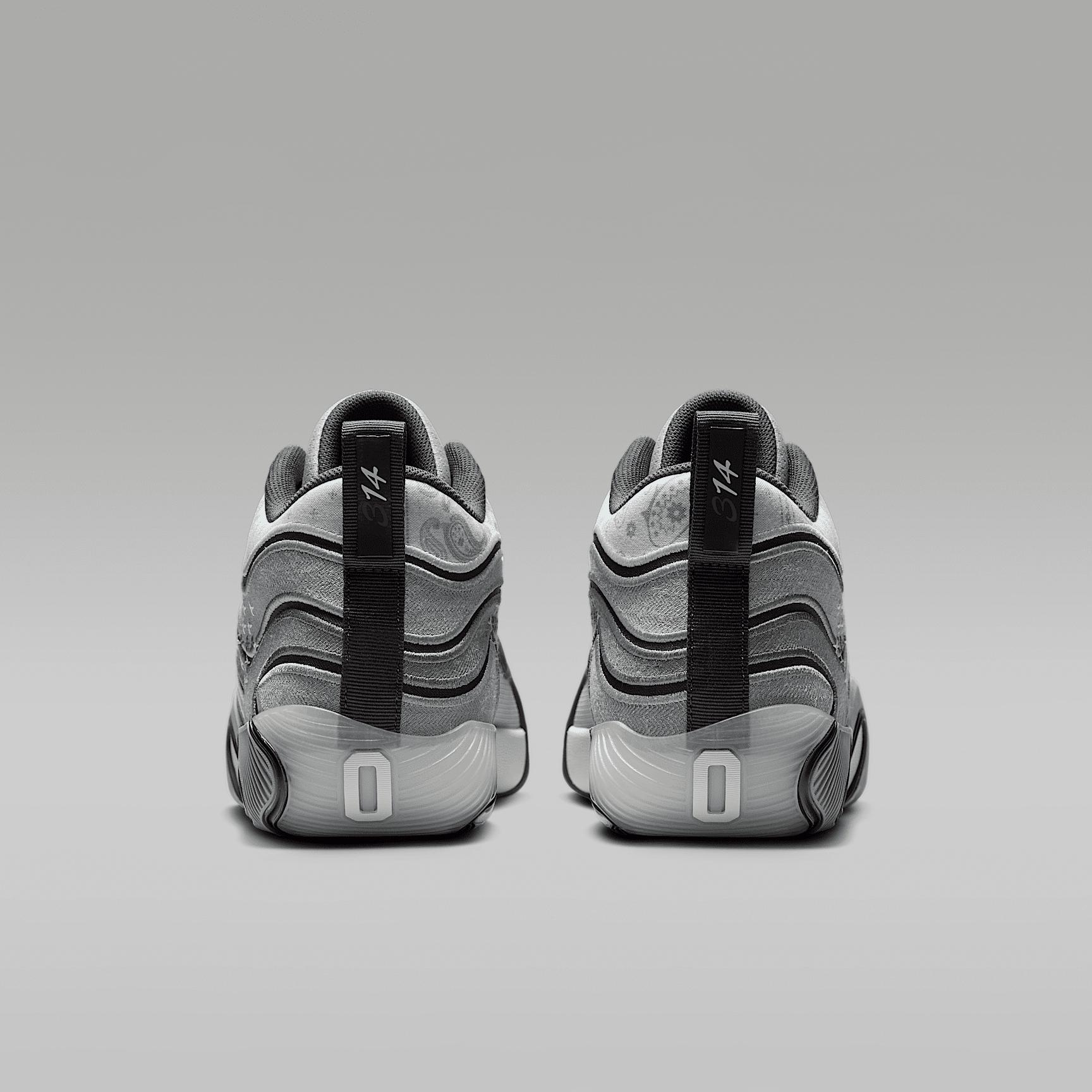 Tatum 3 Basketball Shoes Product Image