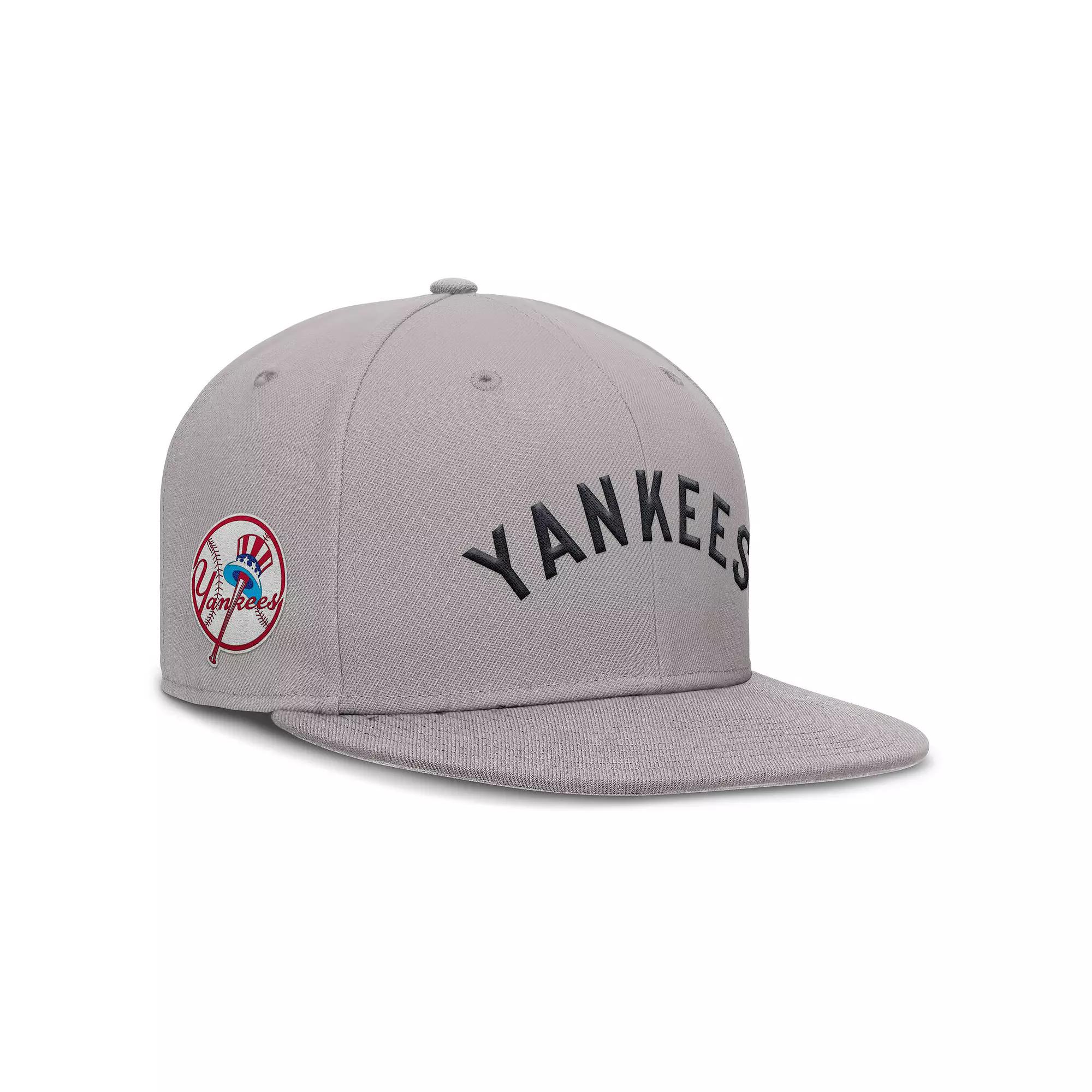 New York Yankees Cooperstown True Nike Men's Dri-FIT MLB Fitted Hat Product Image