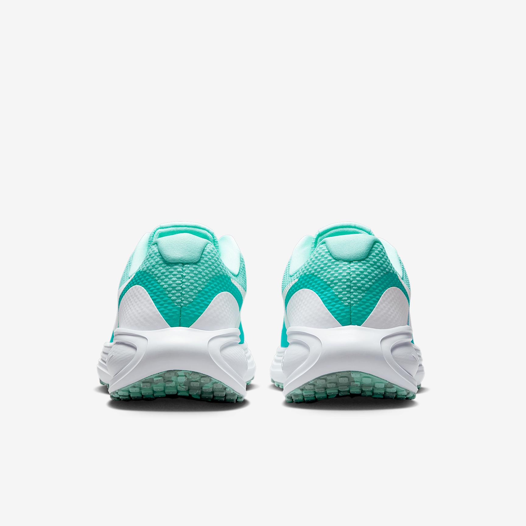 Nike Women's Revolution 8 Road Running Shoes Product Image