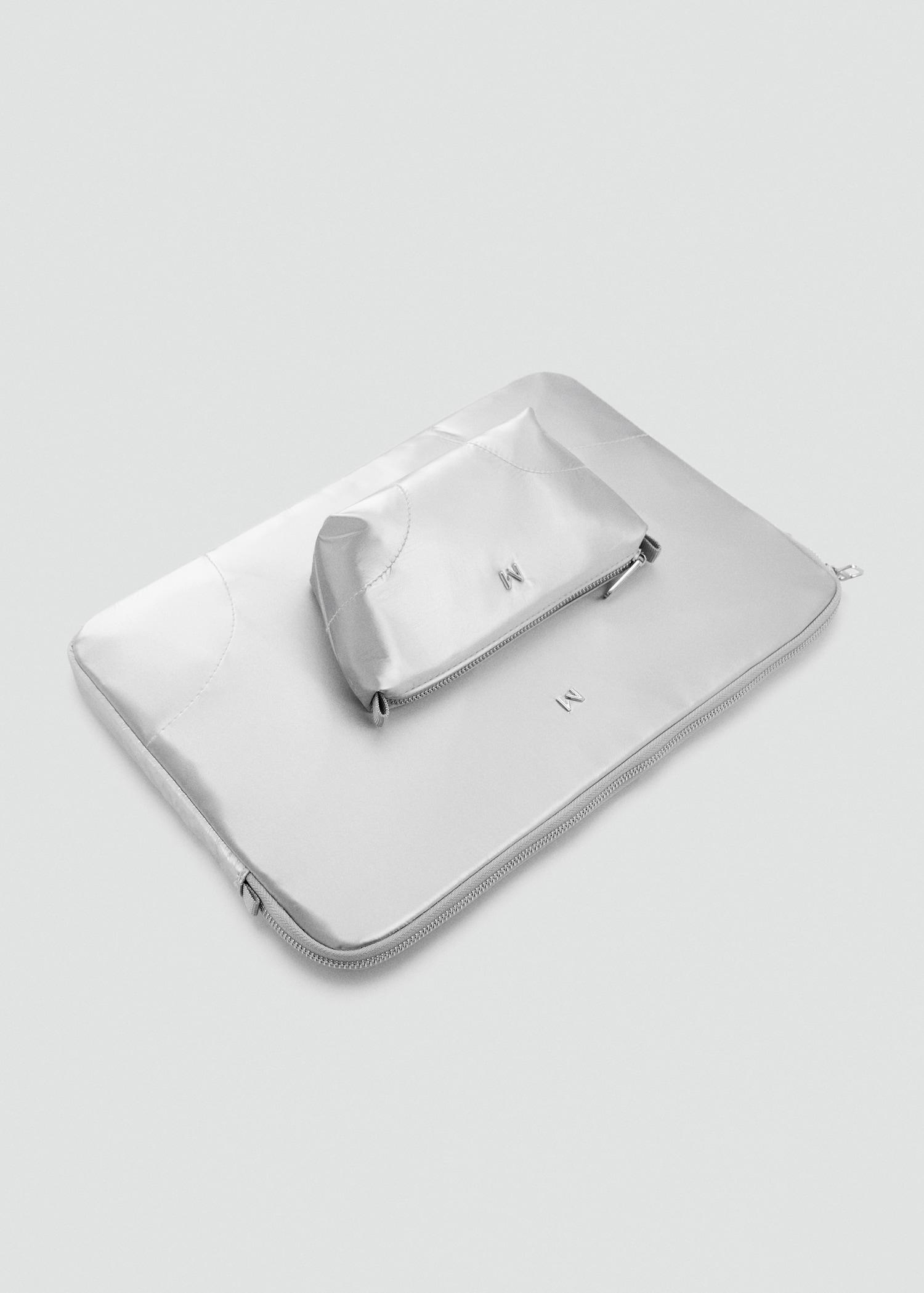 Zipped nylon cosmetics bag - Women | MANGO USA Product Image