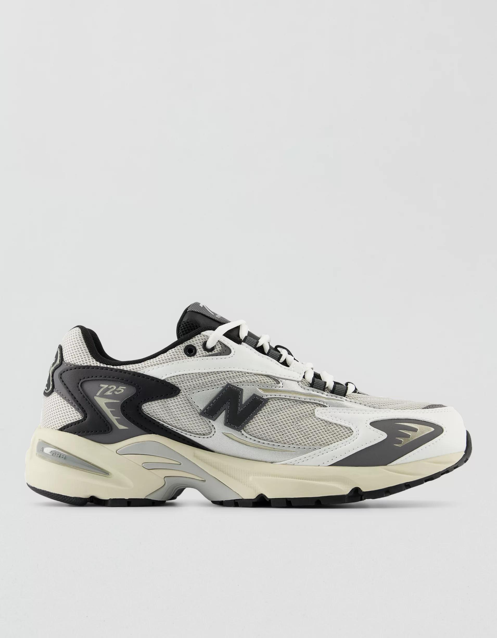 New Balance Men's 725 Sneaker Product Image