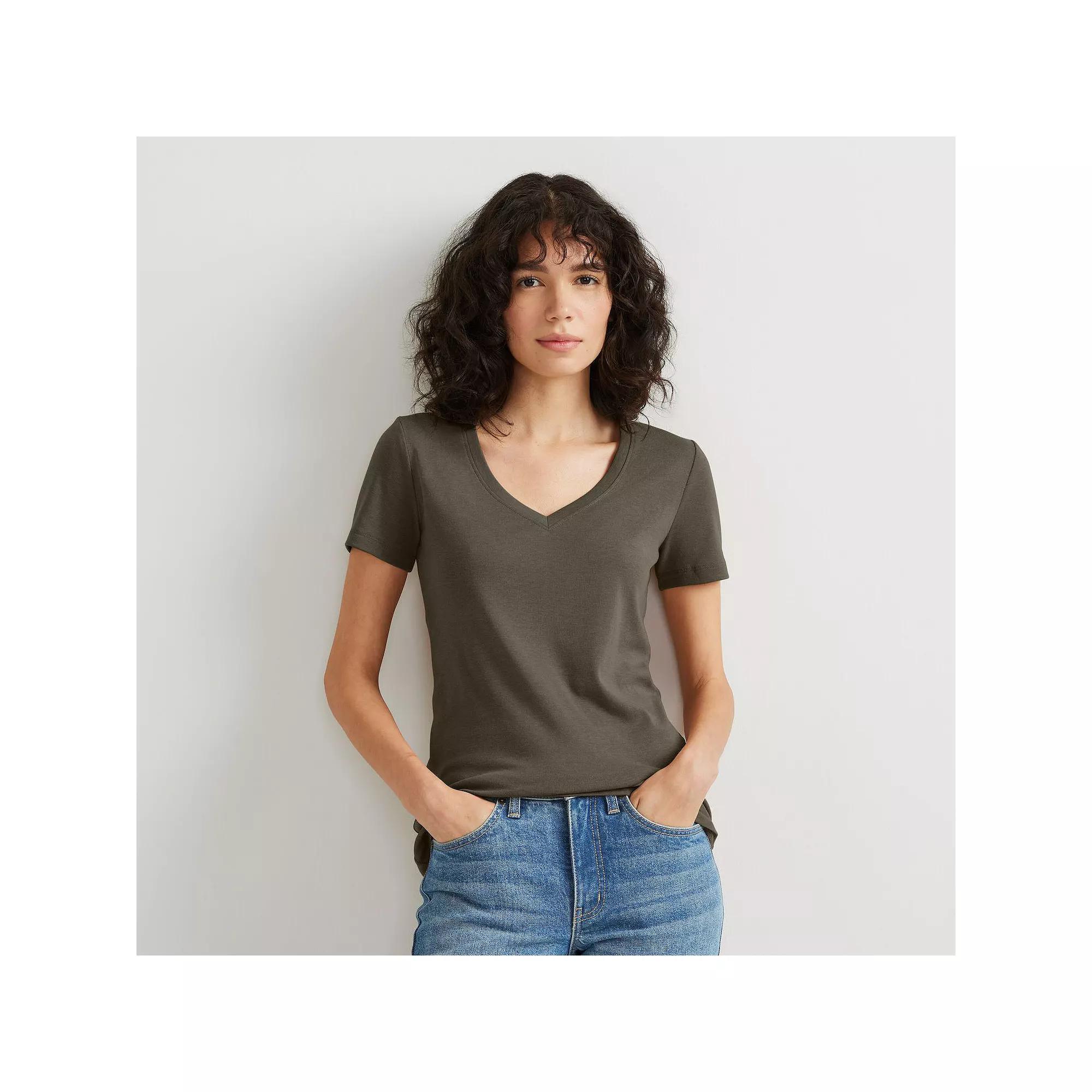 Women's Eddie Bauer Favorite Short-Sleeve V-Neck Tee,  Product Image