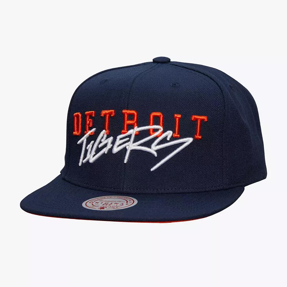 Men's Mitchell & Ness Navy Detroit Tigers Team Tagged Snapback Hat, Blue Product Image