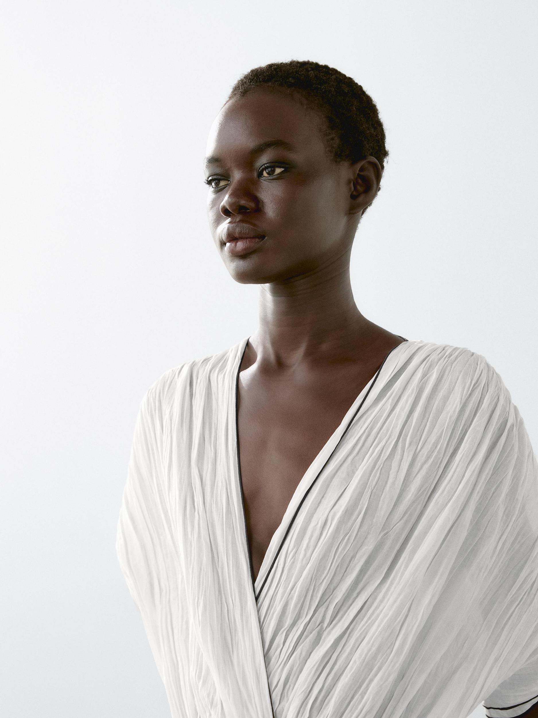 Contrast pleated long dress Product Image