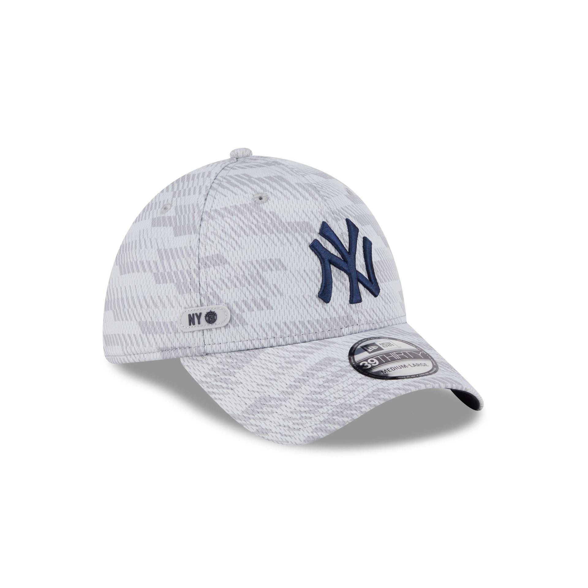 New York Yankees 2025 Clubhouse Gray 39THIRTY Stretch Fit Male Product Image