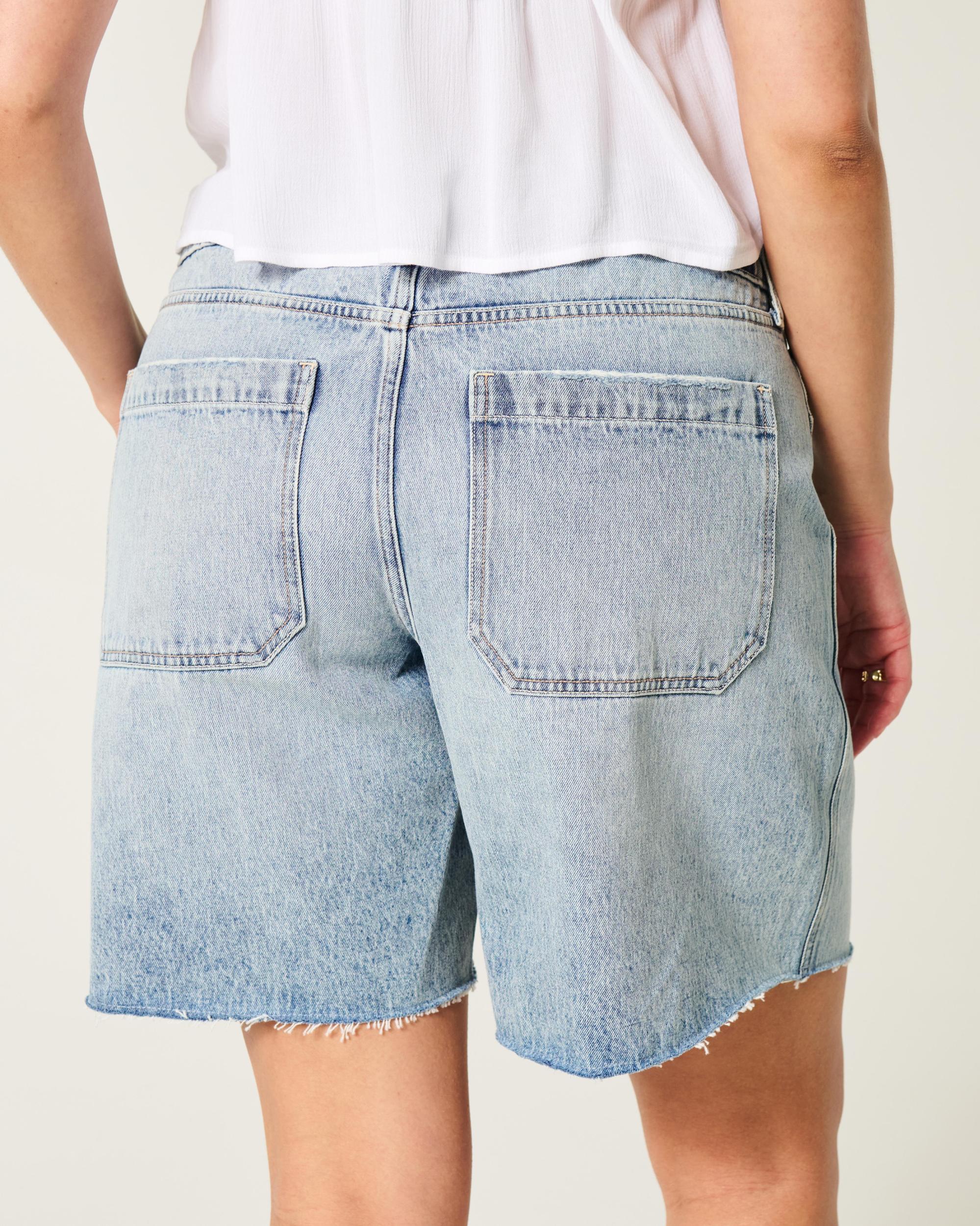 Curvy Low-Rise Washed Black Baggy Jort Product Image