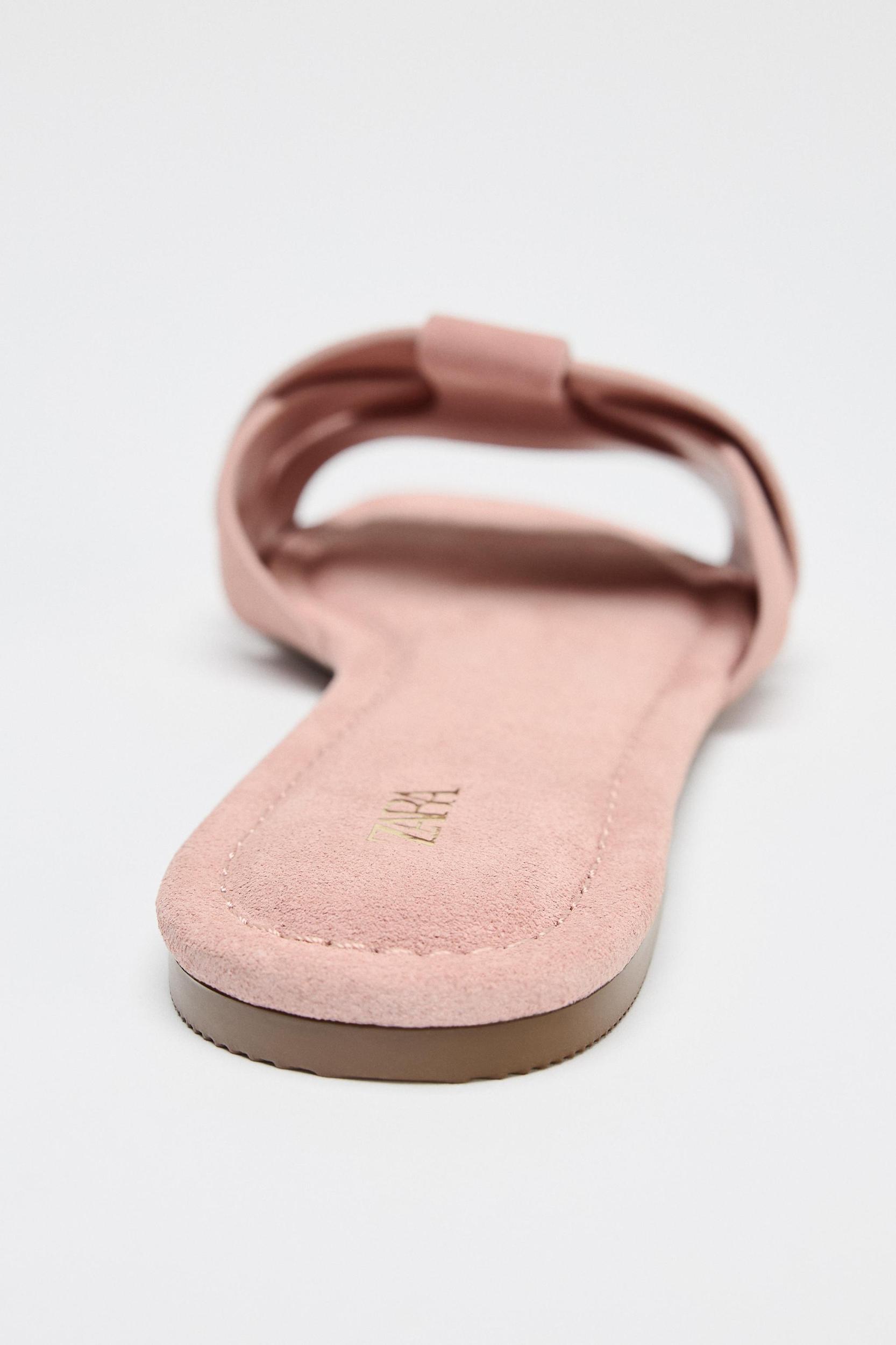 CROSSOVER LEATHER FLAT SANDALS Product Image