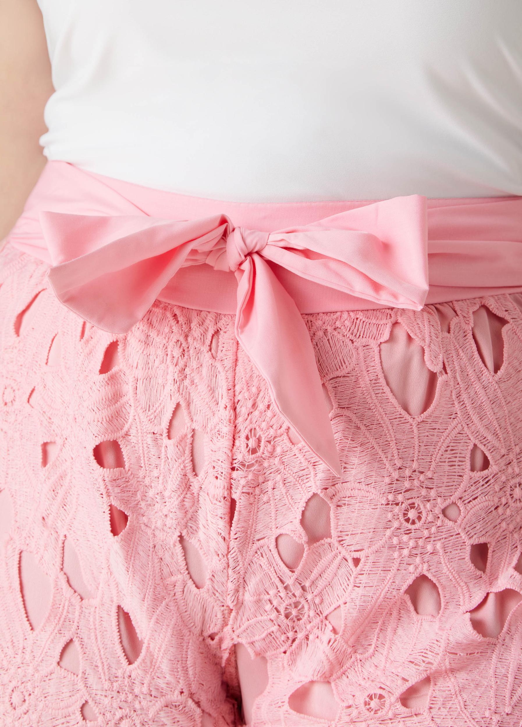 Belted Floral Lace Shorts Product Image