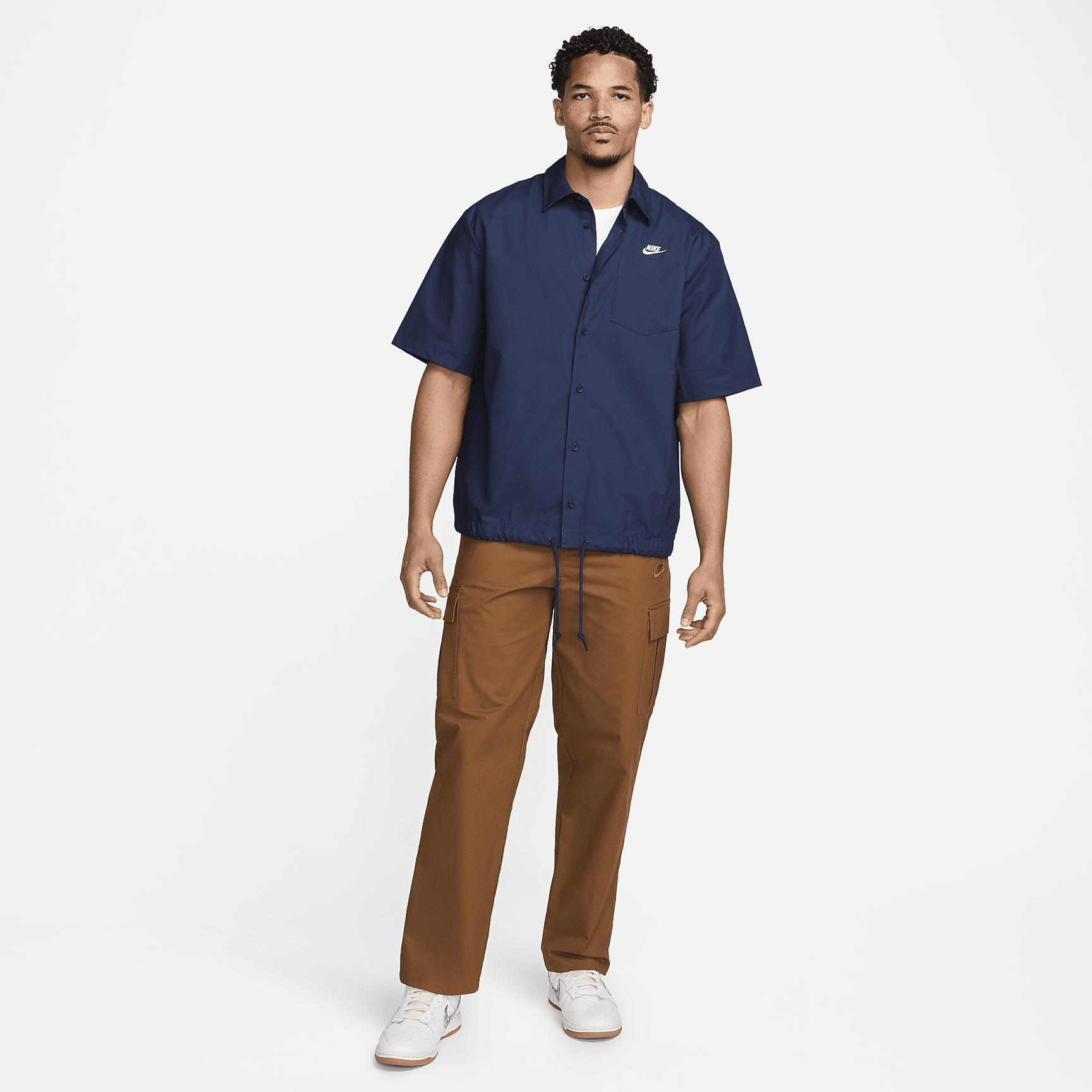 Nike Mens Club Short-Sleeve Oxford Button-Up Shirt | FN3902-410 Product Image