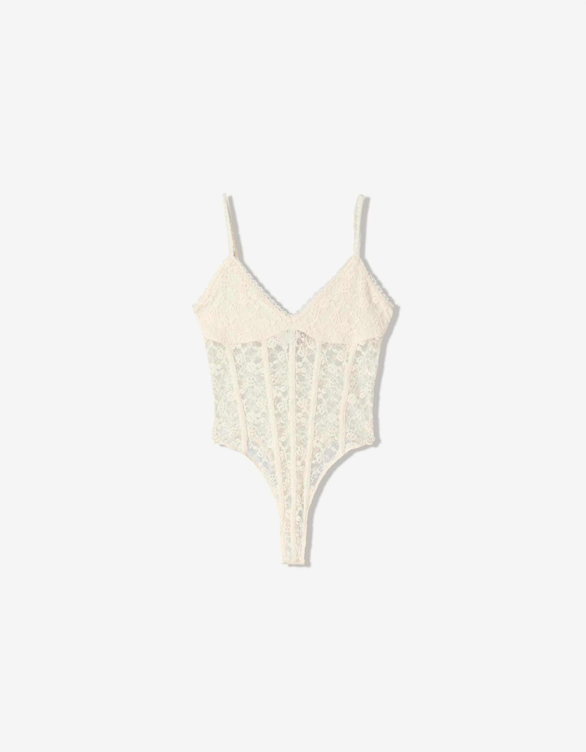 Blonde lace top with ruffles Product Image