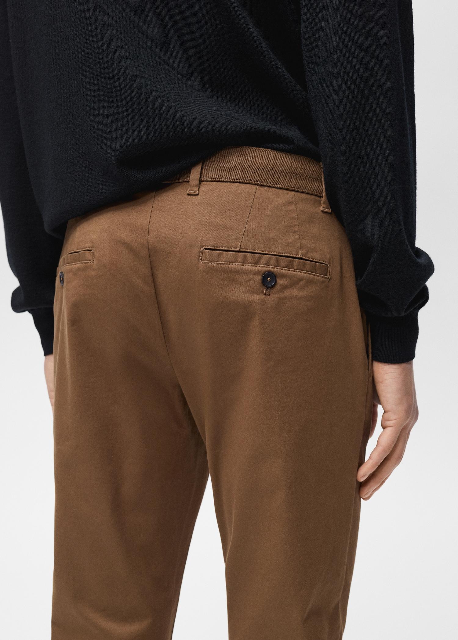 Prato cropped tapered chino pants - Men | MANGO USA Product Image
