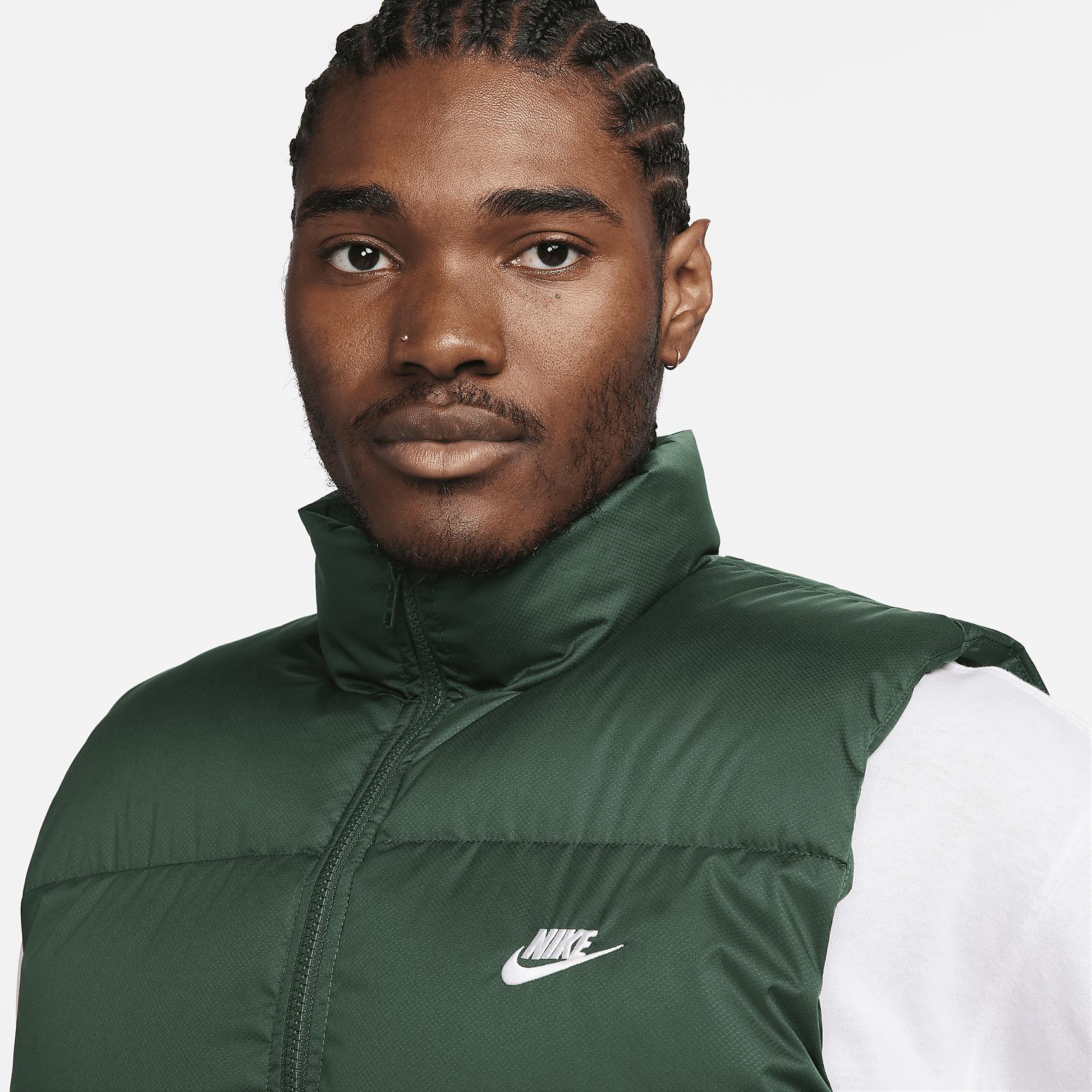 Nike Sportswear Club PrimaLoft® Men's Water-Repellent Puffer Vest Product Image