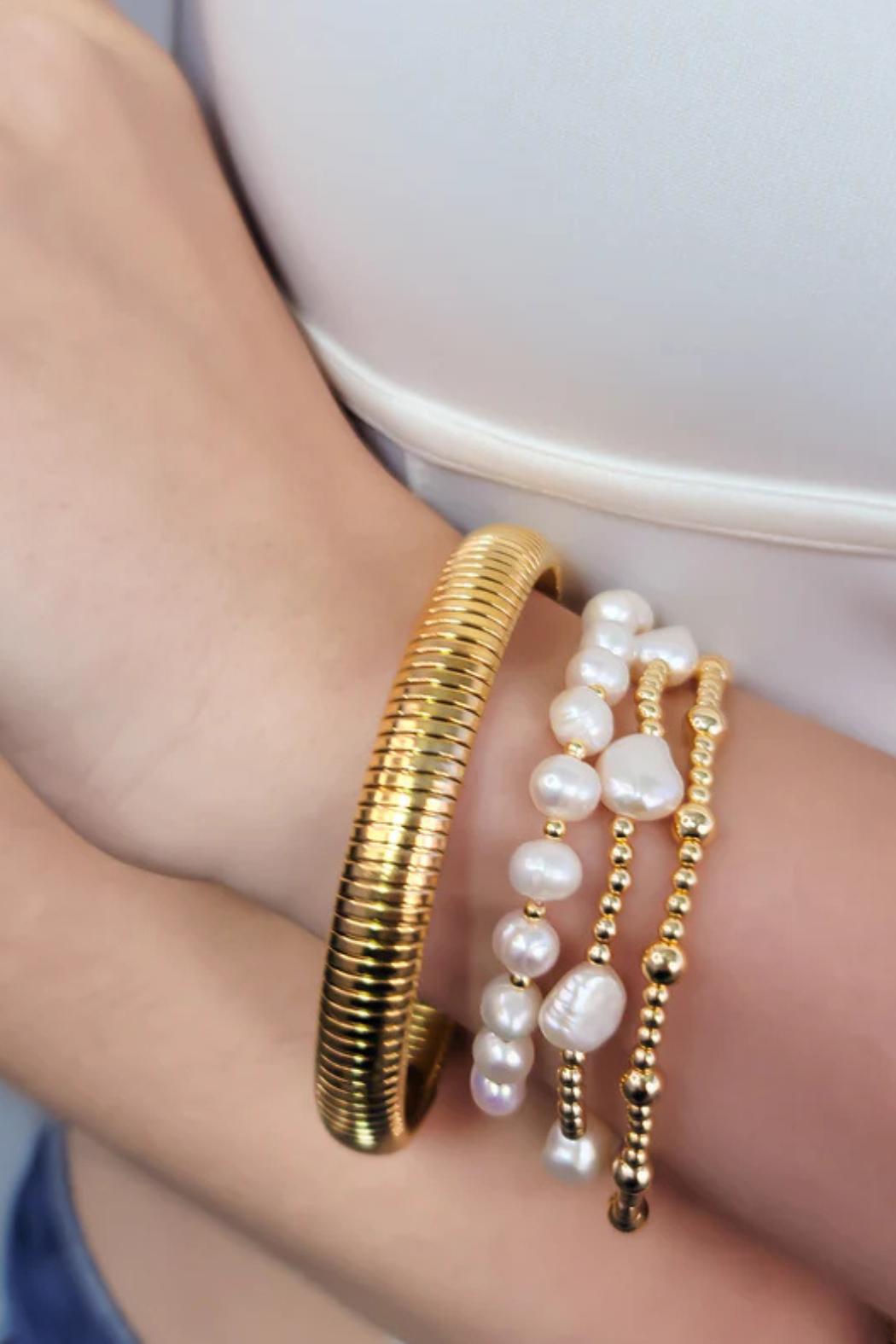 14K Beaded Stretch Bracelet Product Image
