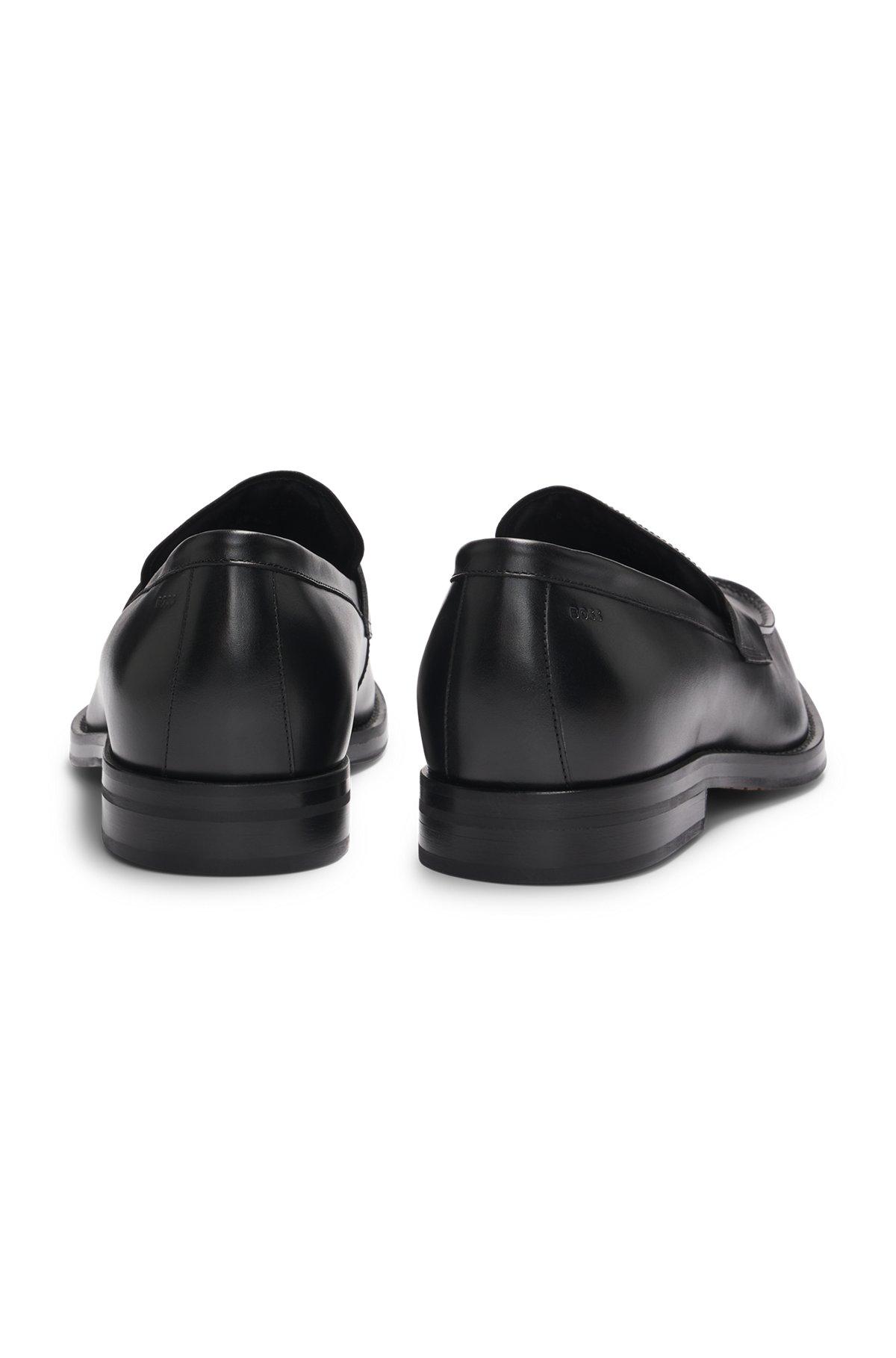 Dressletic slip-on penny loafers in leather Product Image