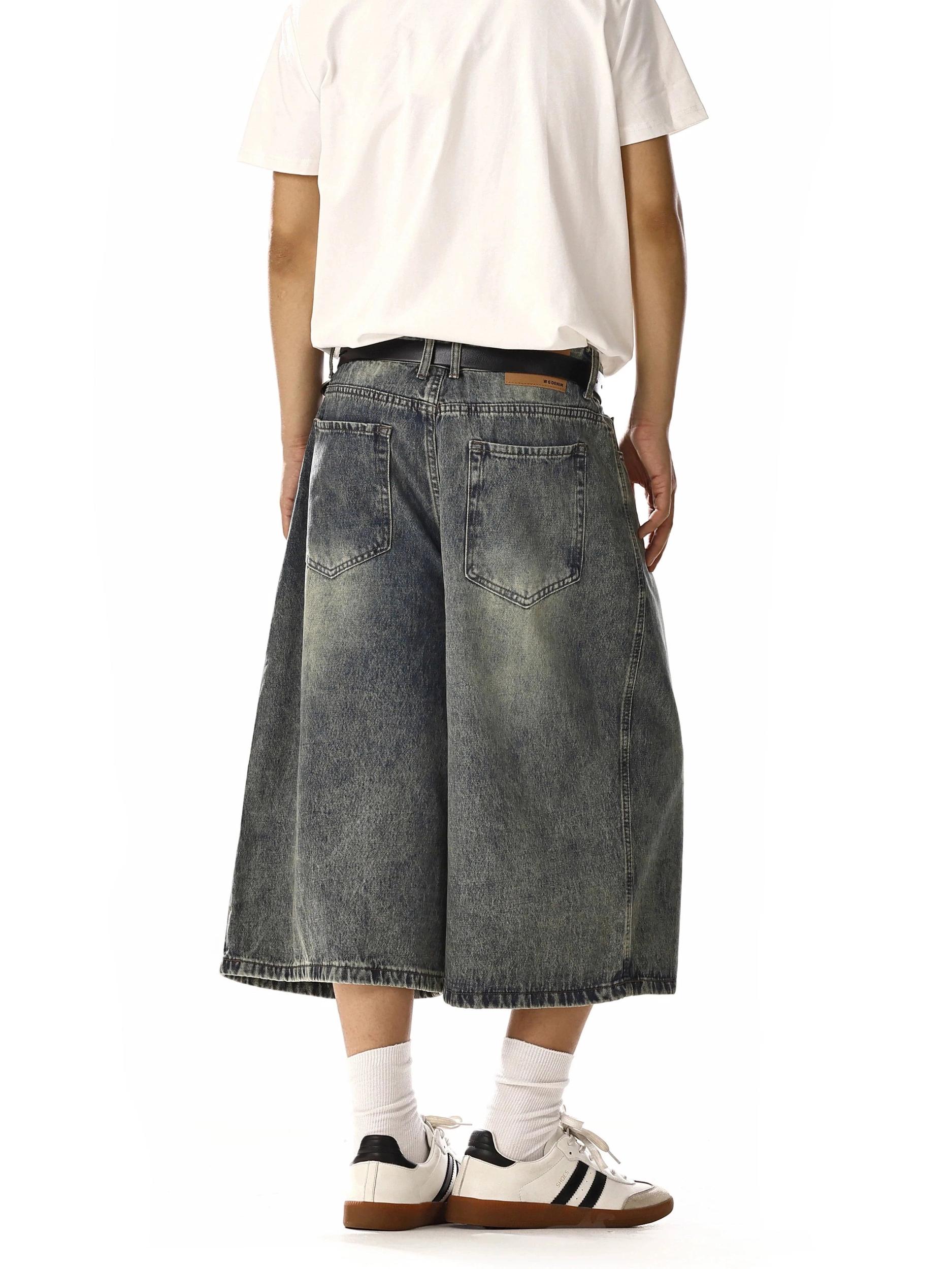 RT No. 18246 WHISKER WASH DENIM SHORTS Product Image