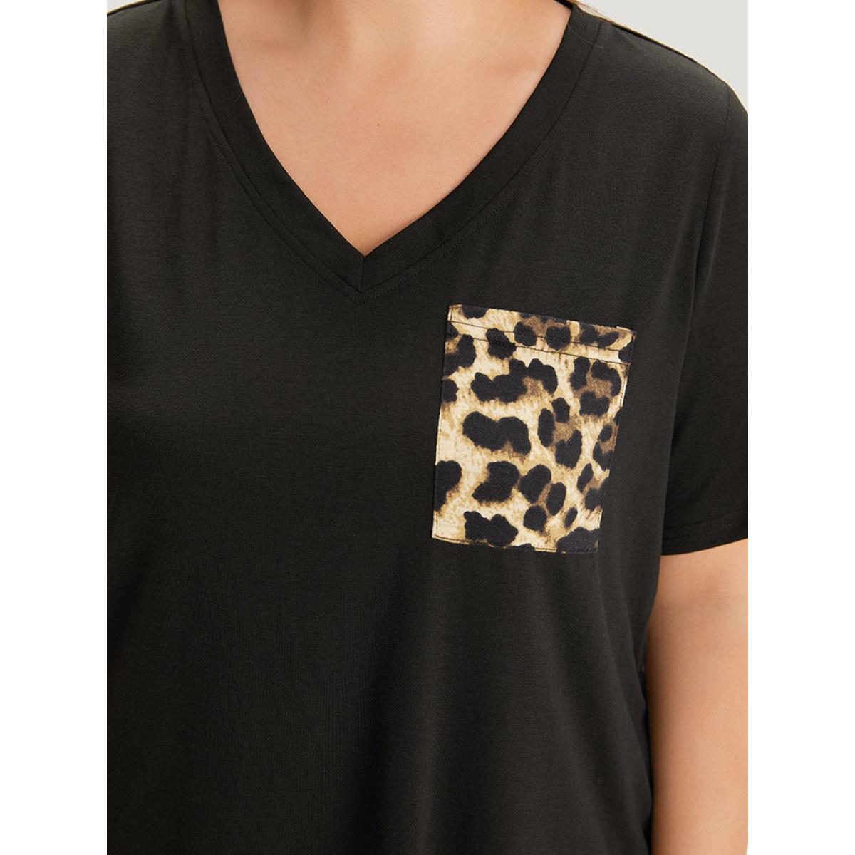 Plus Size Leopard Patchwork Patched Pocket V Neck T-shirt DimGray Women Casual Arc Hem Leopard V-neck Dailywear T-shirts BloomChic 14-16/1X Product Image