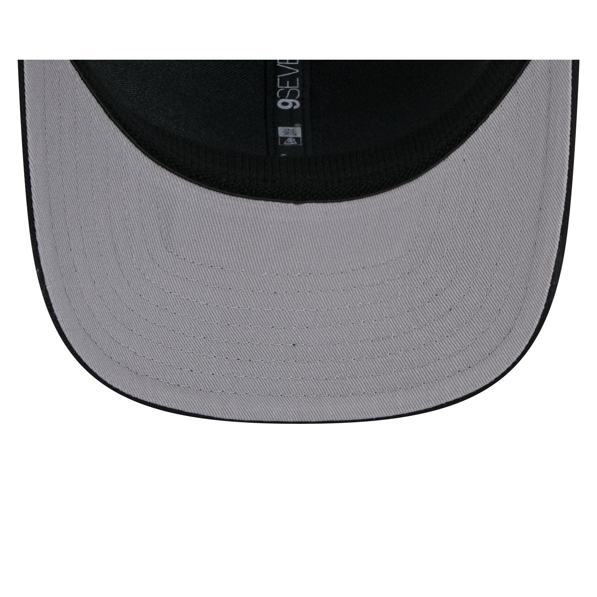 Vancouver Canucks Black Team 9SEVENTY Trucker Hat Male Product Image