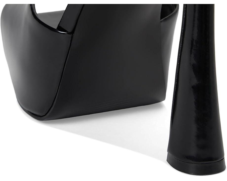 Lessa Sandal Product Image