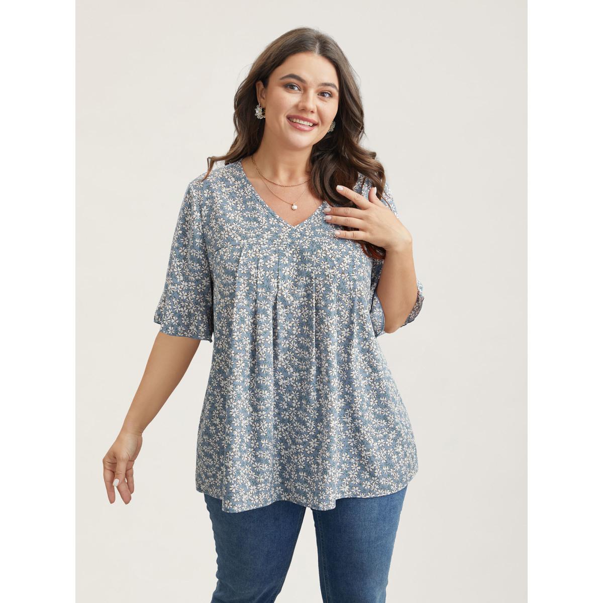 Plus Size LightBlue Ditsy Floral Pleated Flared Sleeve Shirt Women Timeless Half Sleeve V-neck Elegant Blouses BloomChic 22-24/3X Product Image
