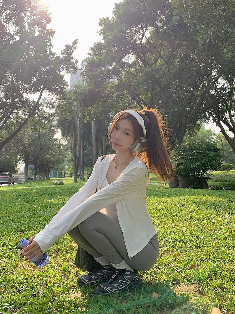 Anti-UV Sunscreen Sun Protection Hooded Zip-Up Plain Slim Fit Jacket Product Image