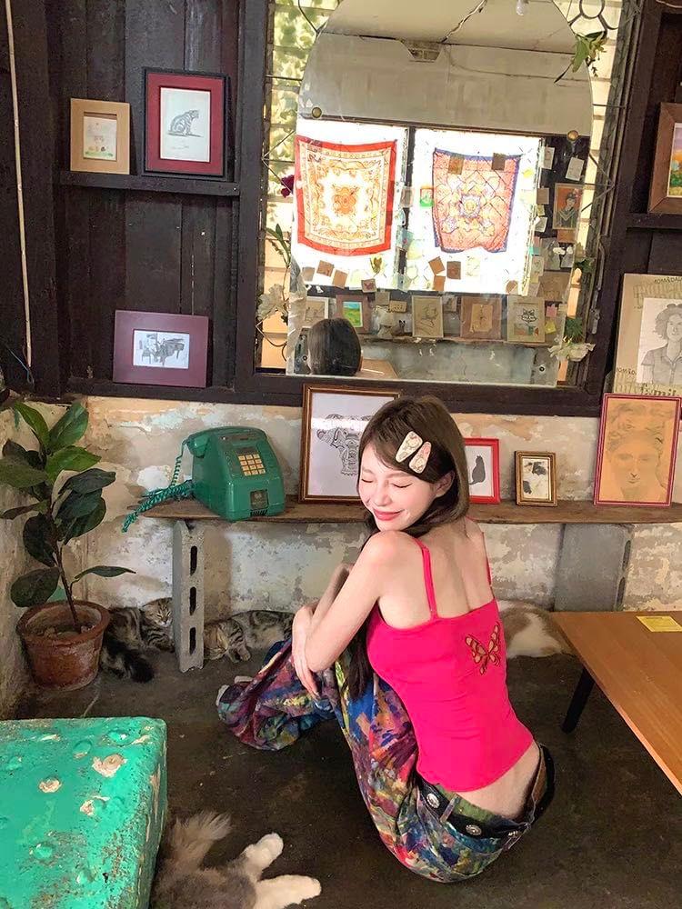 Square Neck Butterfly Cut Out Plain Crop Camisole Top Product Image