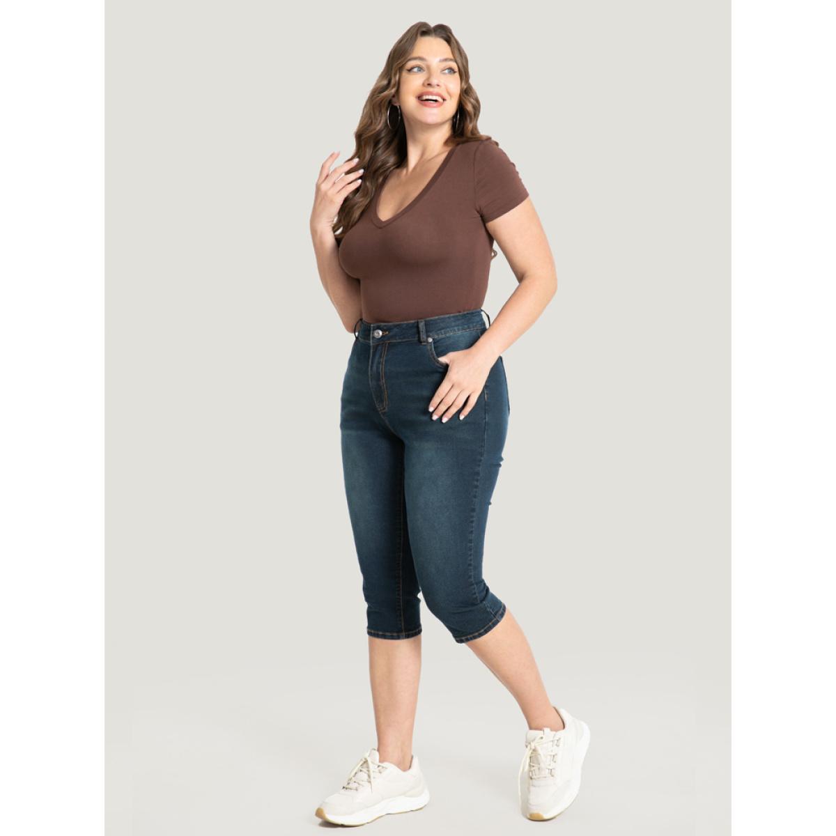 Plus Size Very Stretchy Dark Wash Pocket Knee Denim Shorts Women DarkBlue High stretch Dailywear Pocket Casual Denim Shorts BloomChic 10/M Product Image