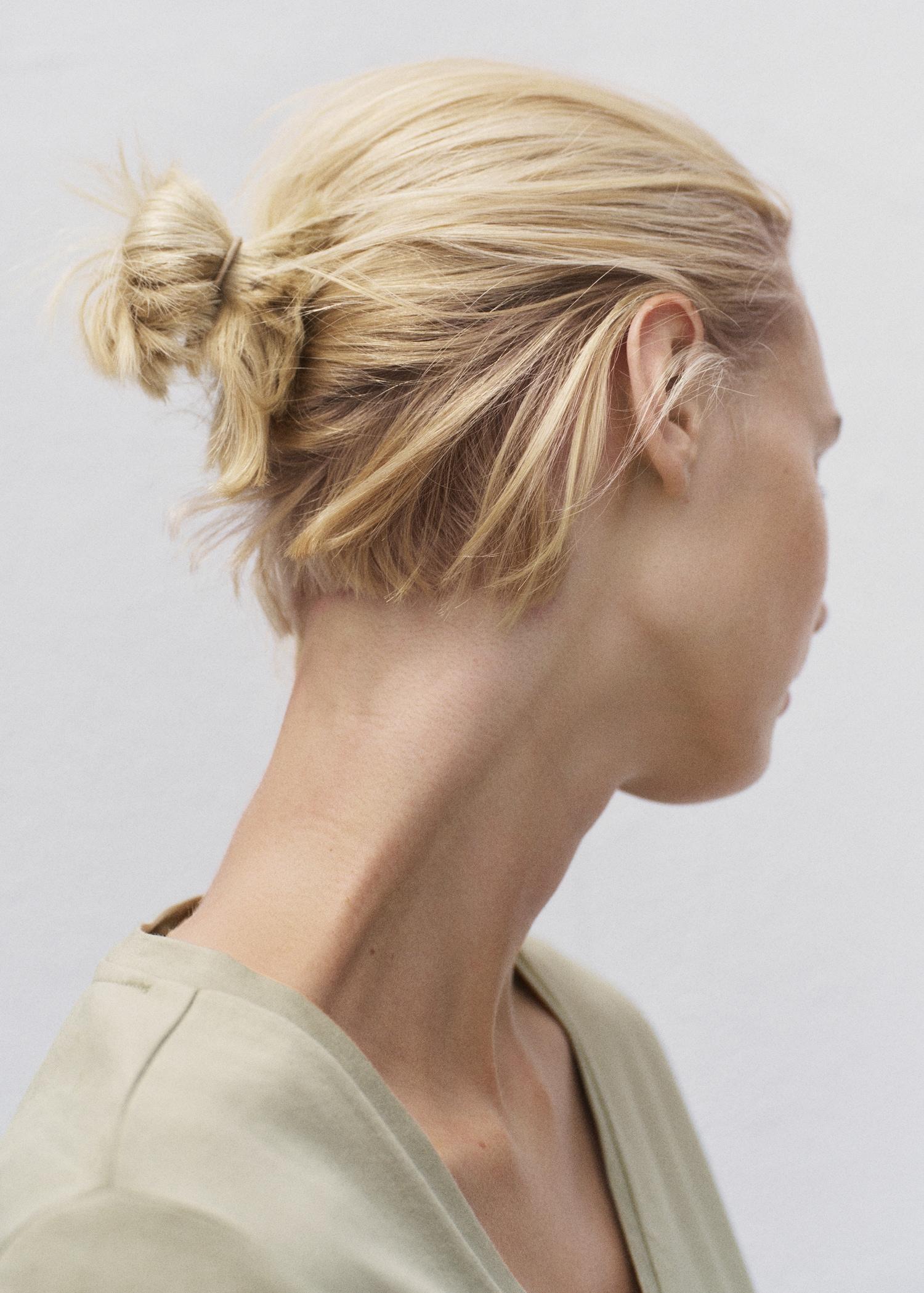 V-neck cotton T-shirt - Women | MANGO USA Product Image