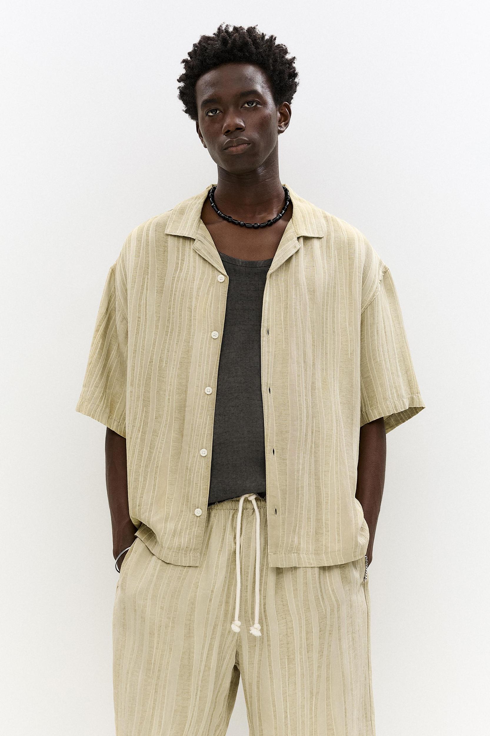 Striped short sleeve shirt Product Image