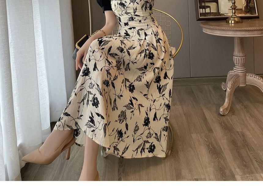Short-Sleeve Square Neck Floral Midi A-Line Dress Product Image