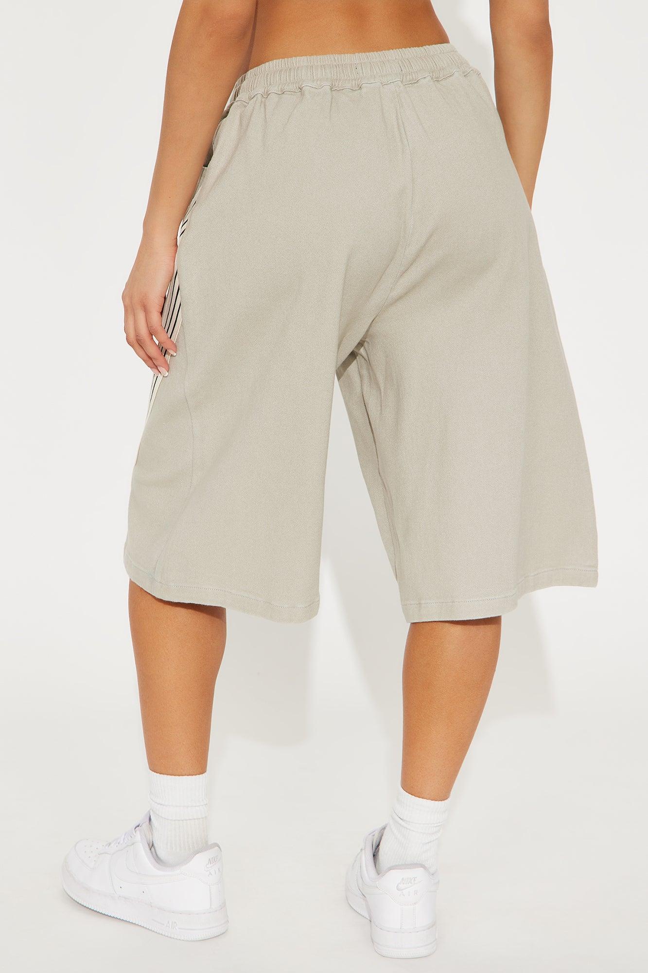 Jaelynn Bermuda Short - Grey Product Image