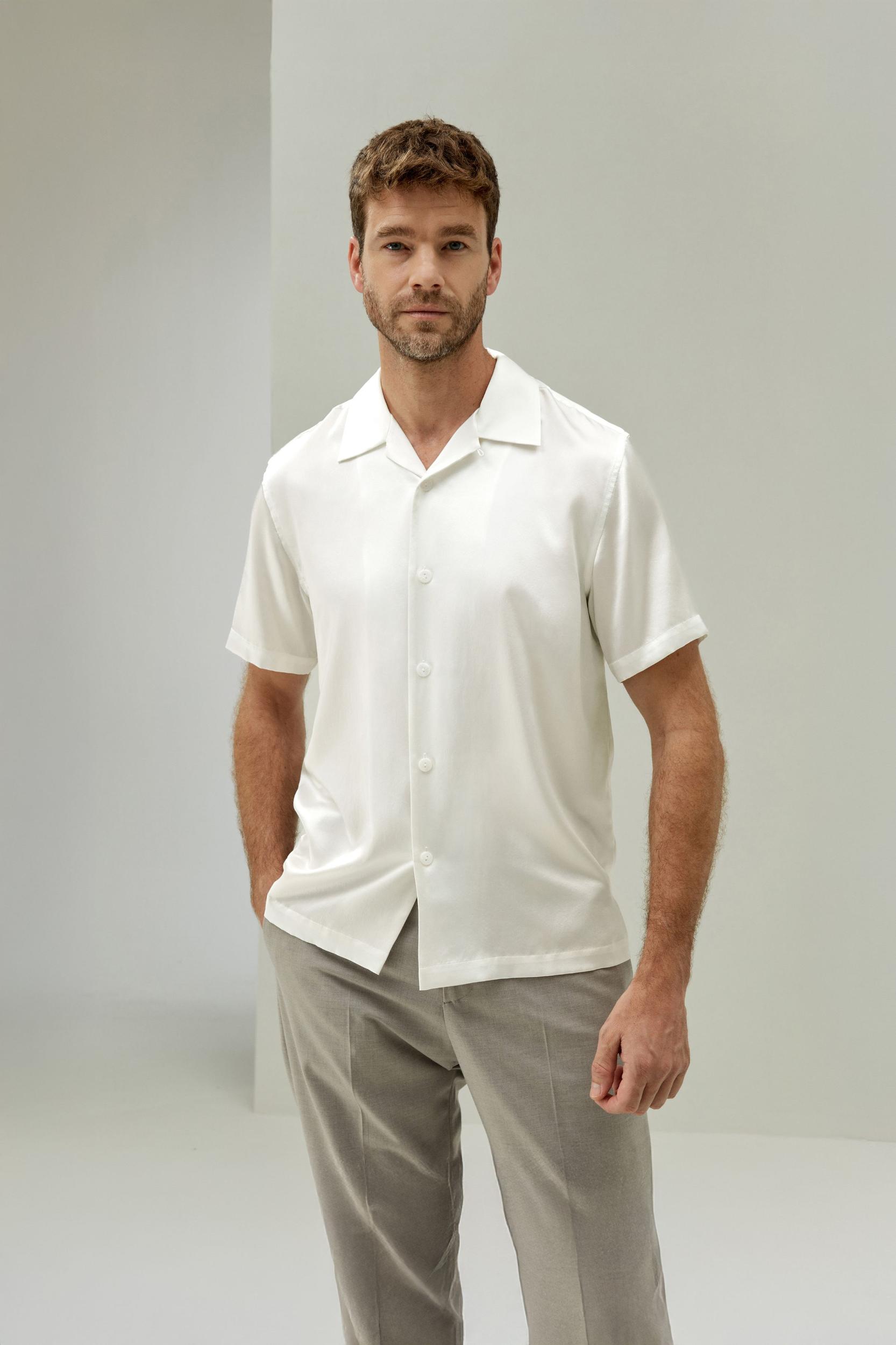 Men's Silk Camp Shirt Product Image