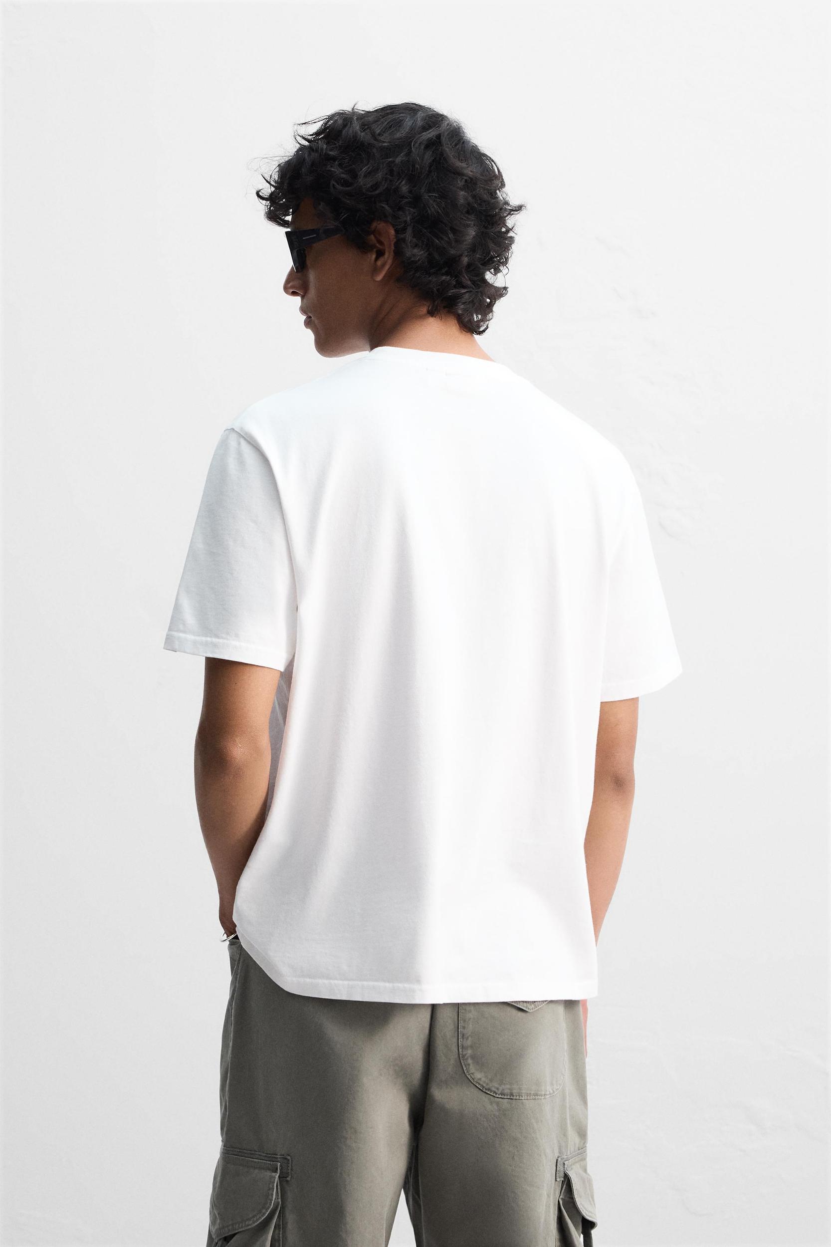 REGULAR FIT MEDIUM WEIGHT T-SHIRT Product Image