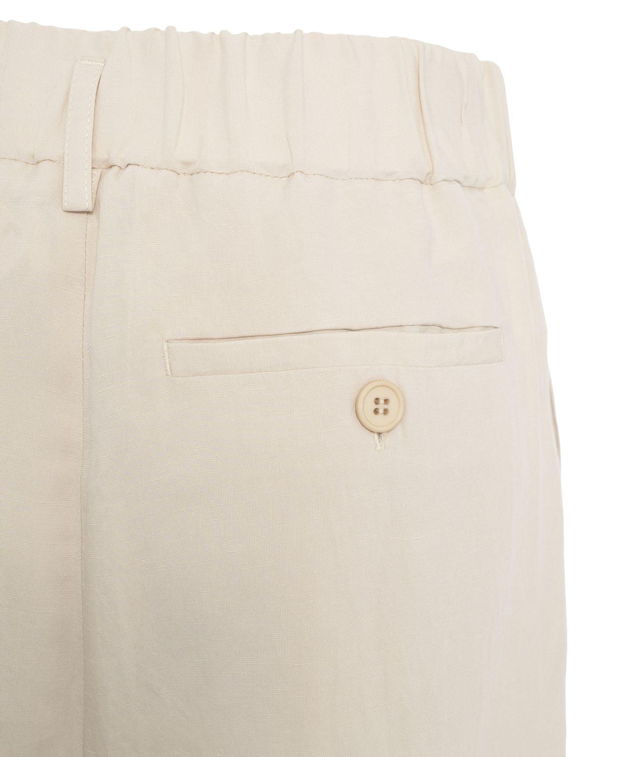 Linen pants with turn-ups Product Image