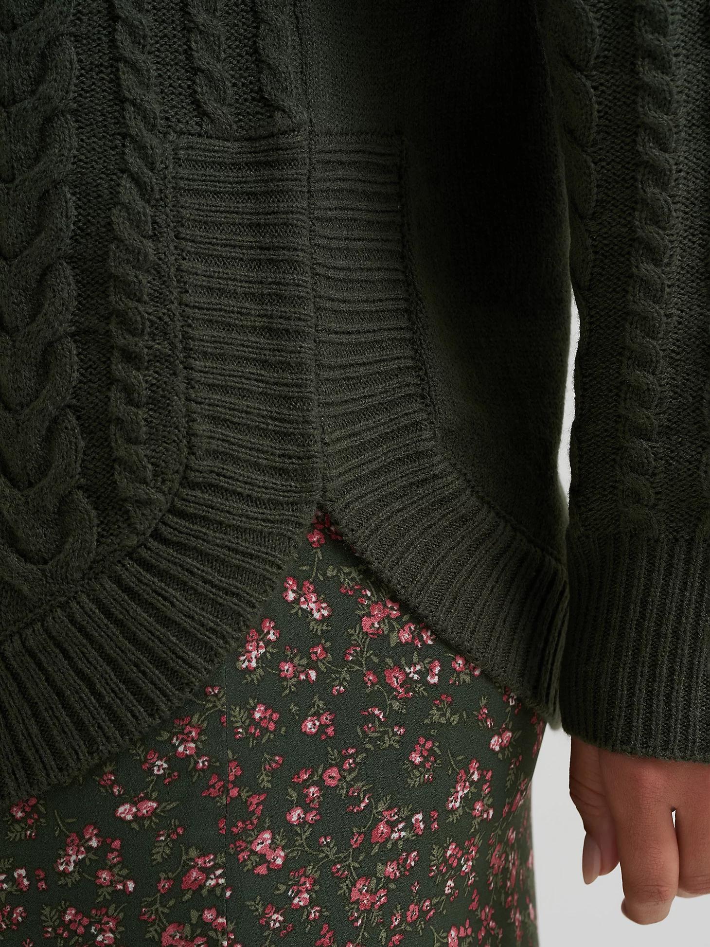Women's Curved Hem Cable Knit Sweater | Women's Tops & Tees | Lee® Product Image